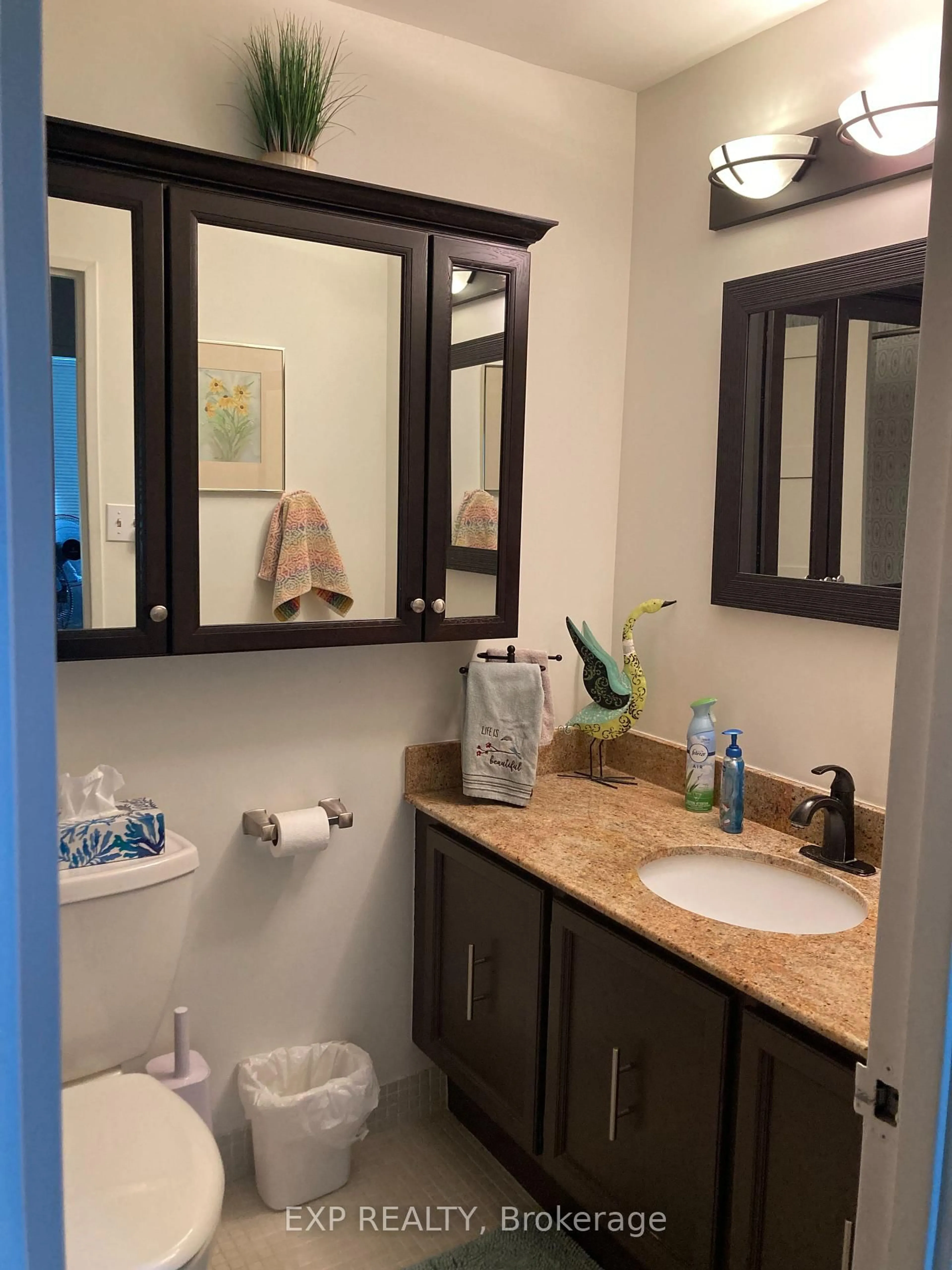Standard bathroom, ceramic/tile floor for 5250 Lakeshore Rd #104, Burlington Ontario L7L 5L2