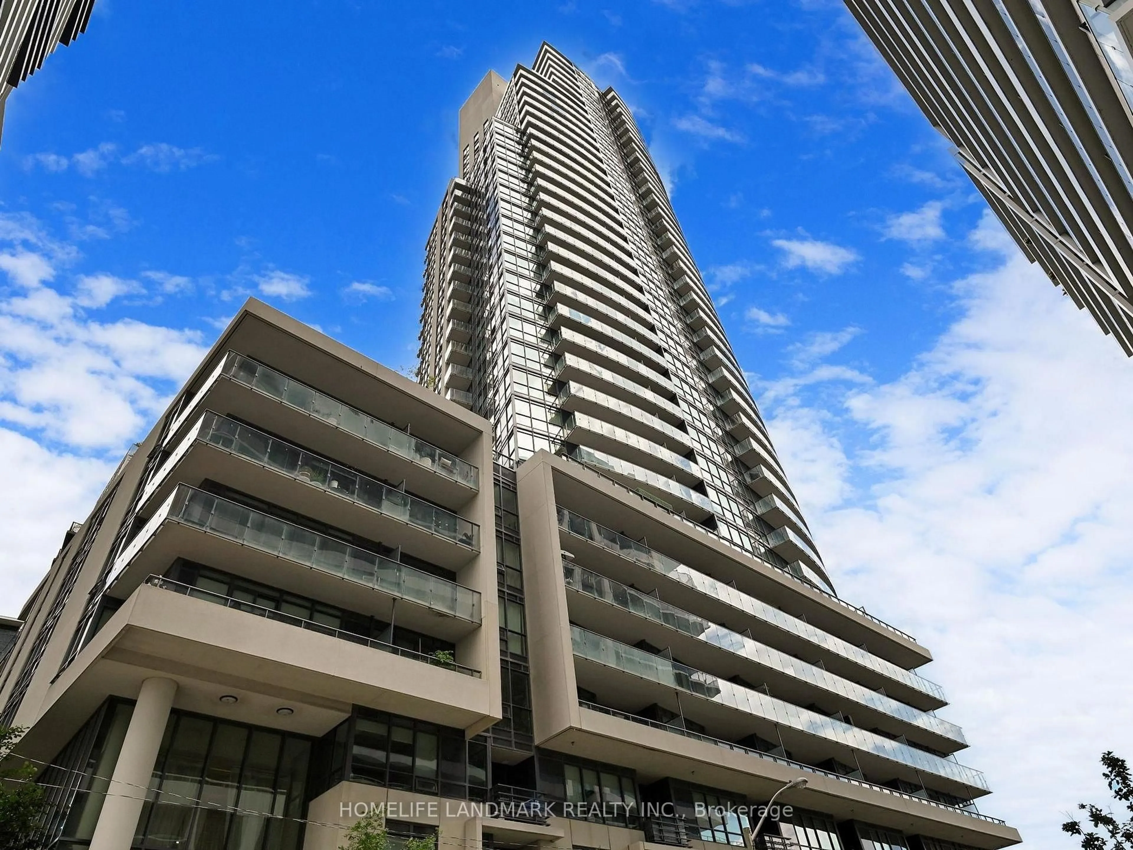 Indoor foyer for 59 Annie Craig Dr #1608, Toronto Ontario M8V 0C4