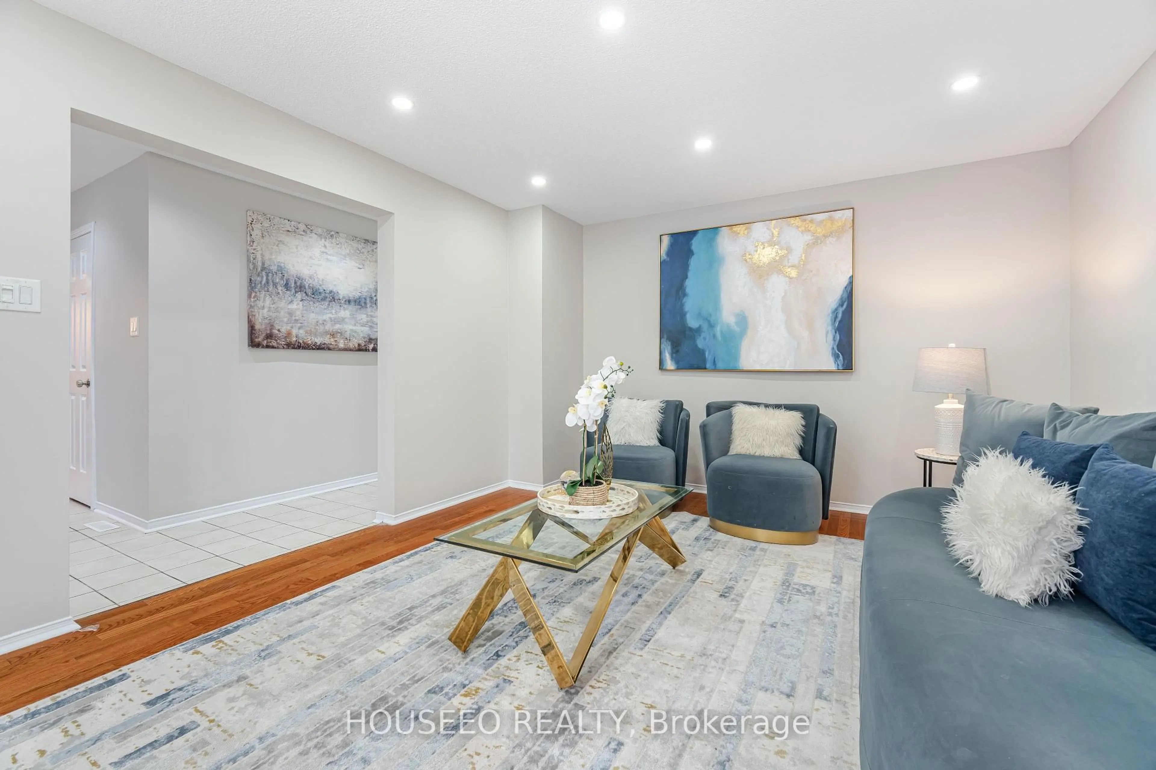 Living room with furniture, unknown for 40 Kirk Dr, Brampton Ontario L6X 4E5