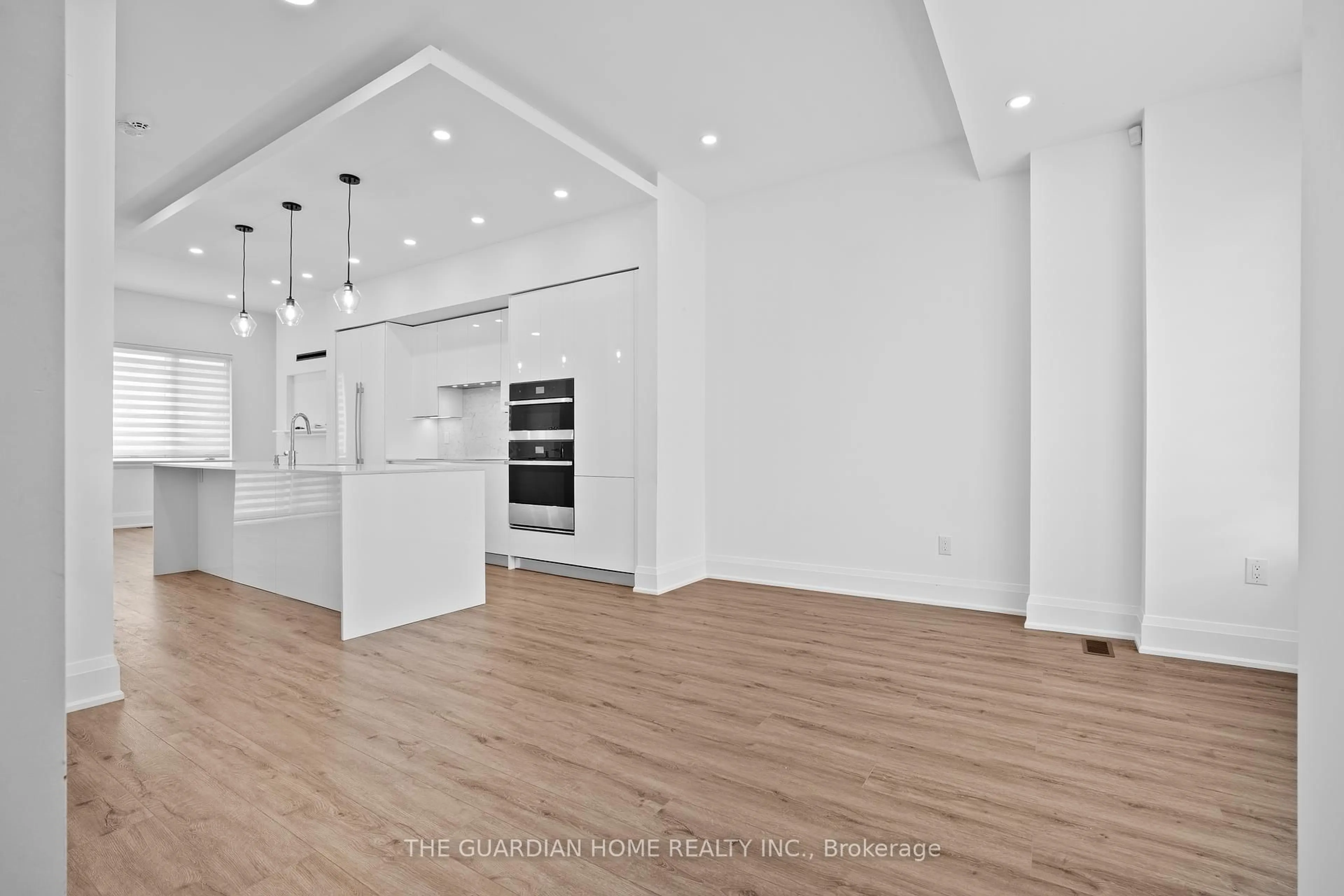 Open concept kitchen, unknown for 121 High St #4, Mississauga Ontario L5H 1K4