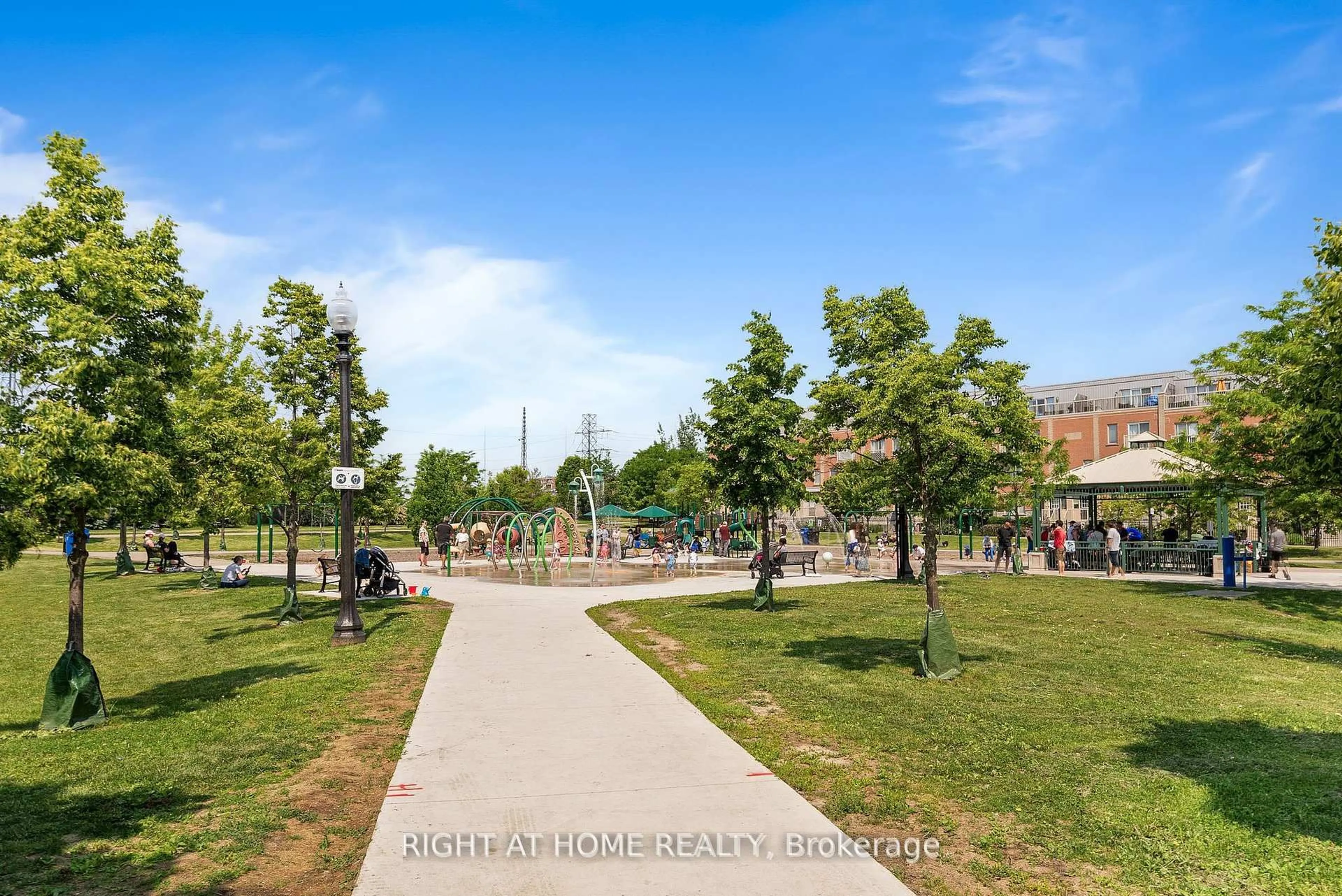 Blurry image for 11 Foundry Ave #229, Toronto Ontario M6H 0B7