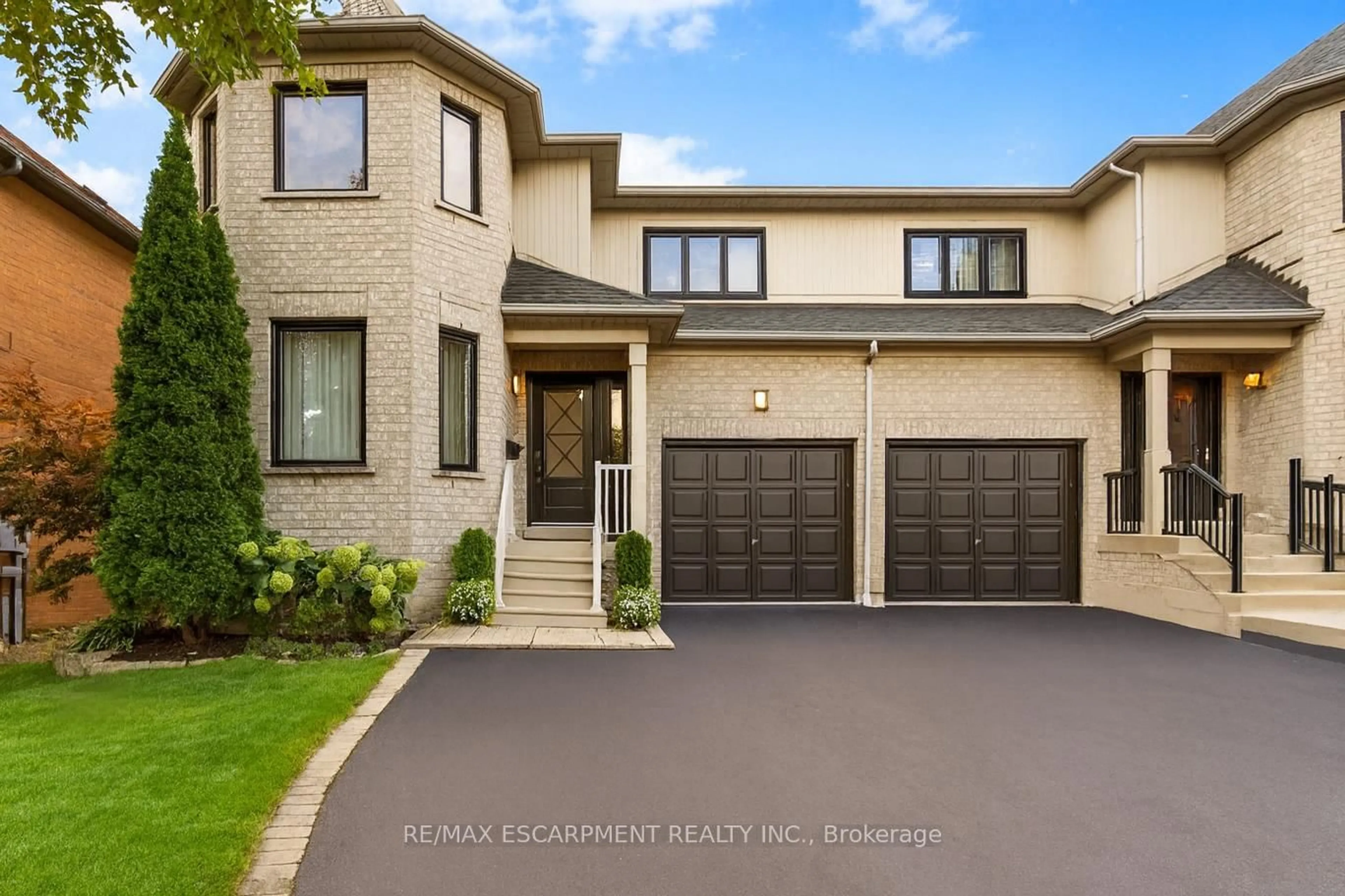 Home with brick exterior material, street for 2306 Bankside Dr, Mississauga Ontario L5M 6E1