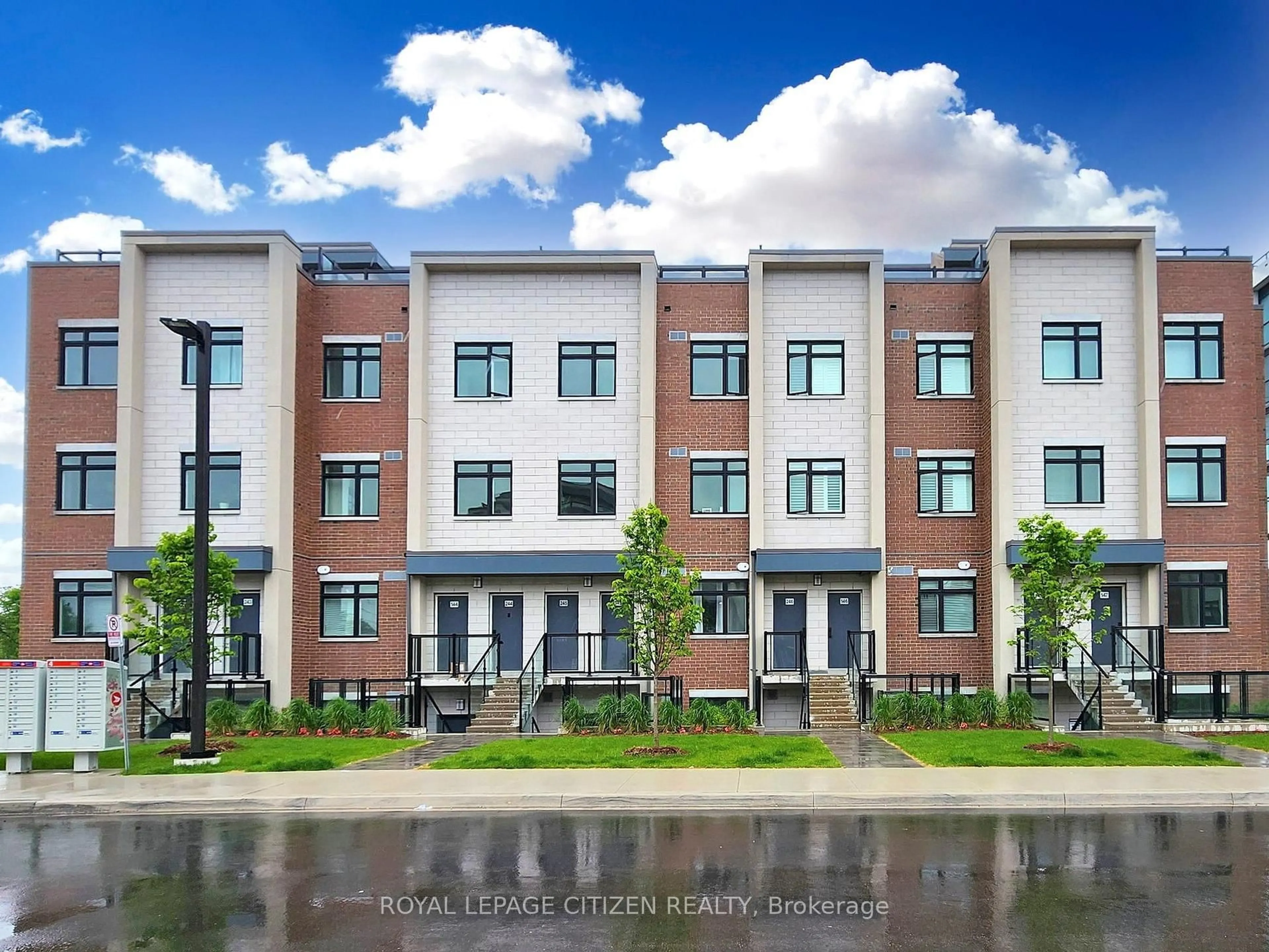 Unknown for 1075 Douglas Mccurdy Comm #147, Mississauga Ontario L5G 0C6
