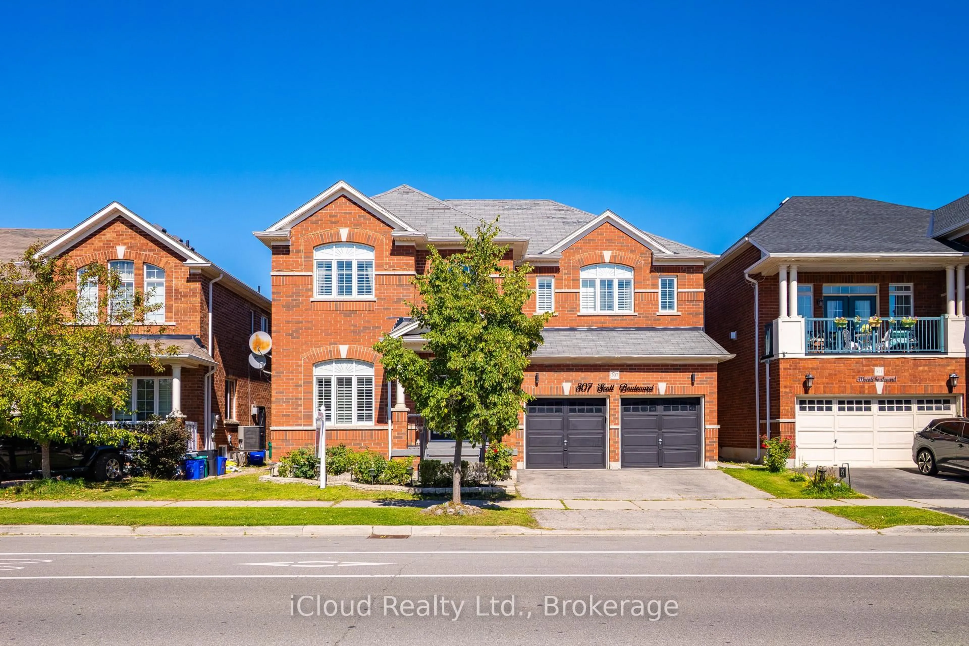Home with brick exterior material, street for 307 Scott Blvd, Milton Ontario L9T 6Z7