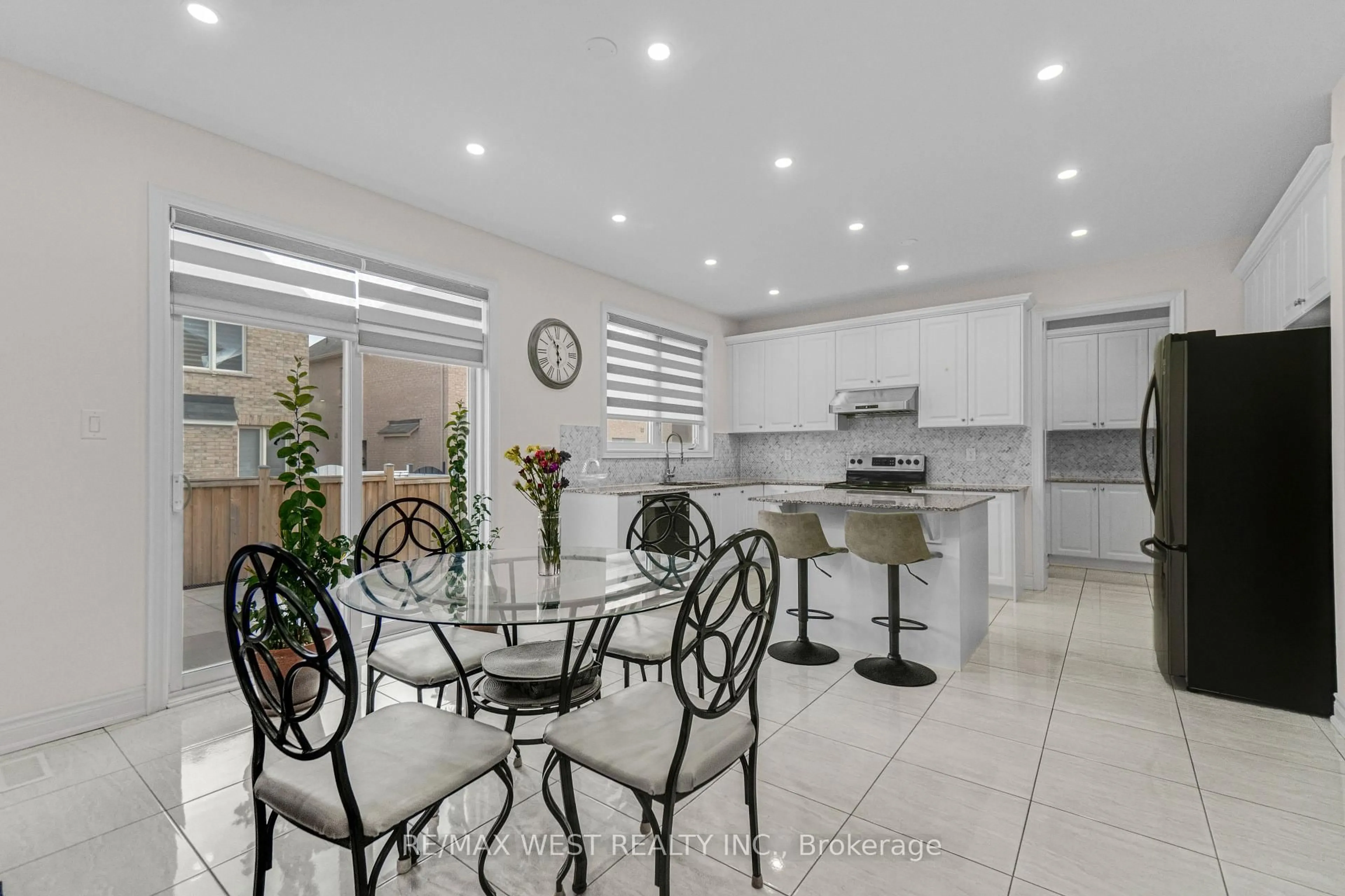 Contemporary kitchen, ceramic/tile floor for 5 Aries St, Brampton Ontario L6Y 5Z2