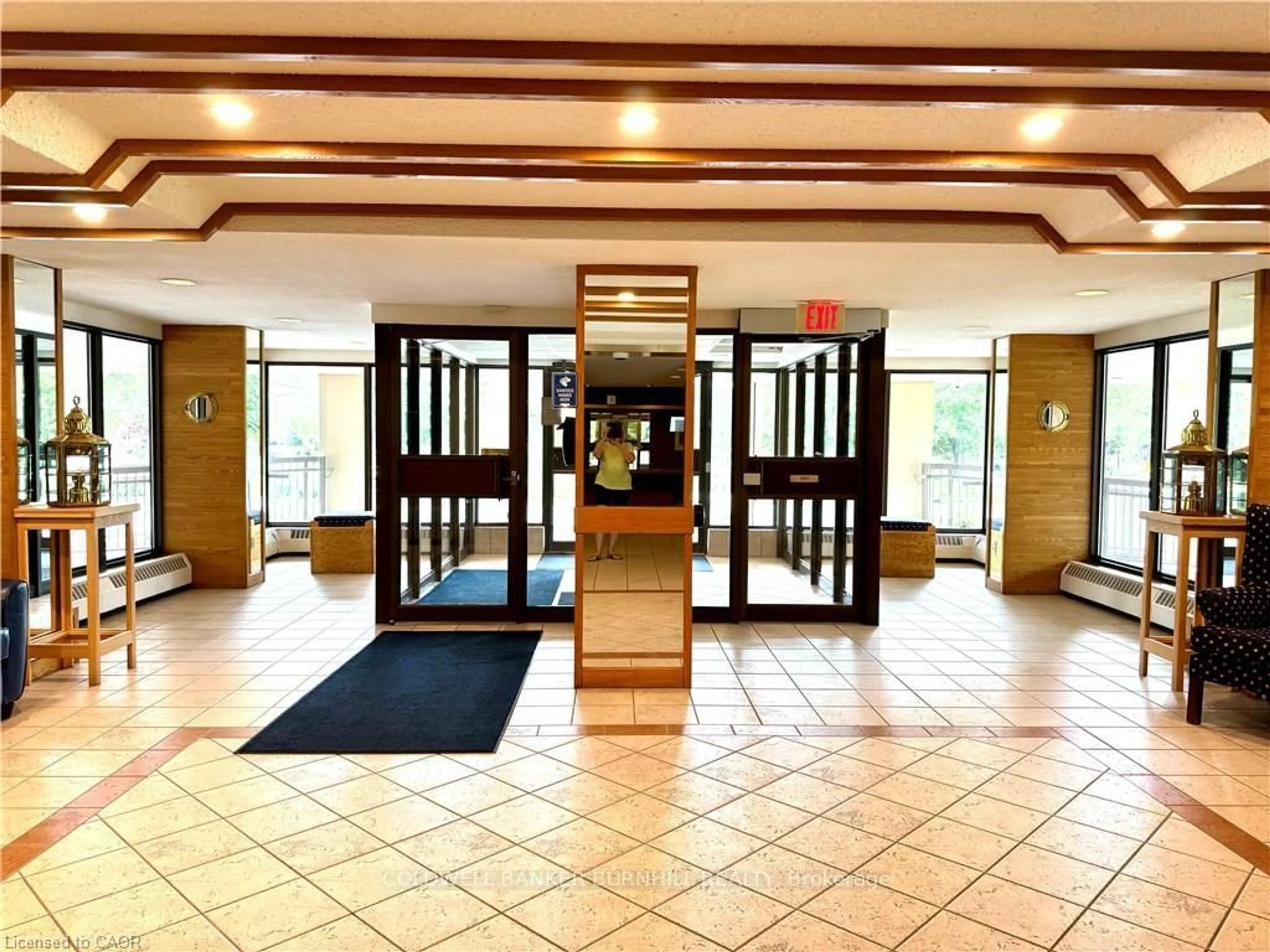 Lobby for 5250 Lakeshore Rd #1708, Burlington Ontario L7L 5L2
