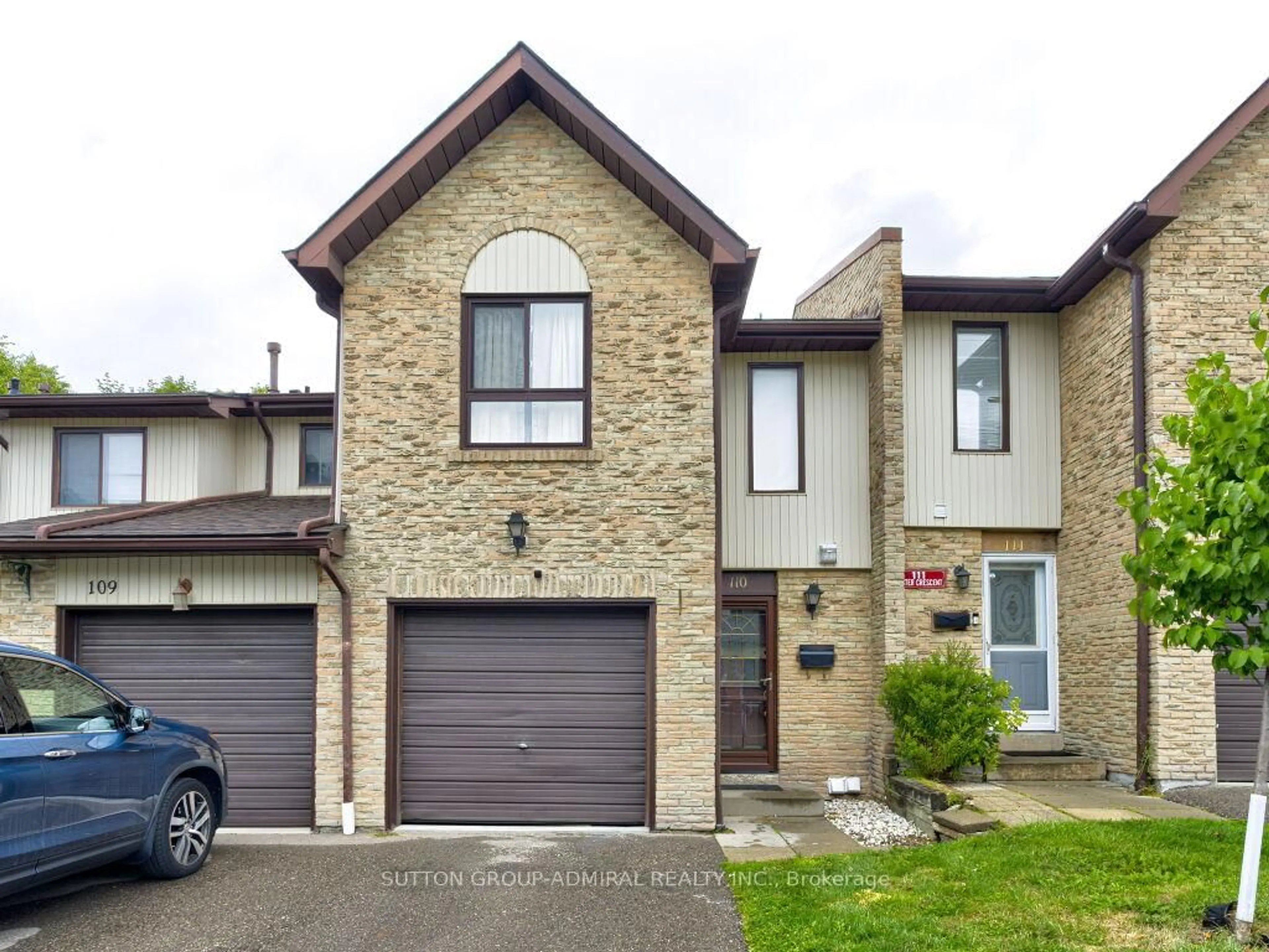 Home with brick exterior material, street for 110 Foster Cres, Brampton Ontario L6V 3M8