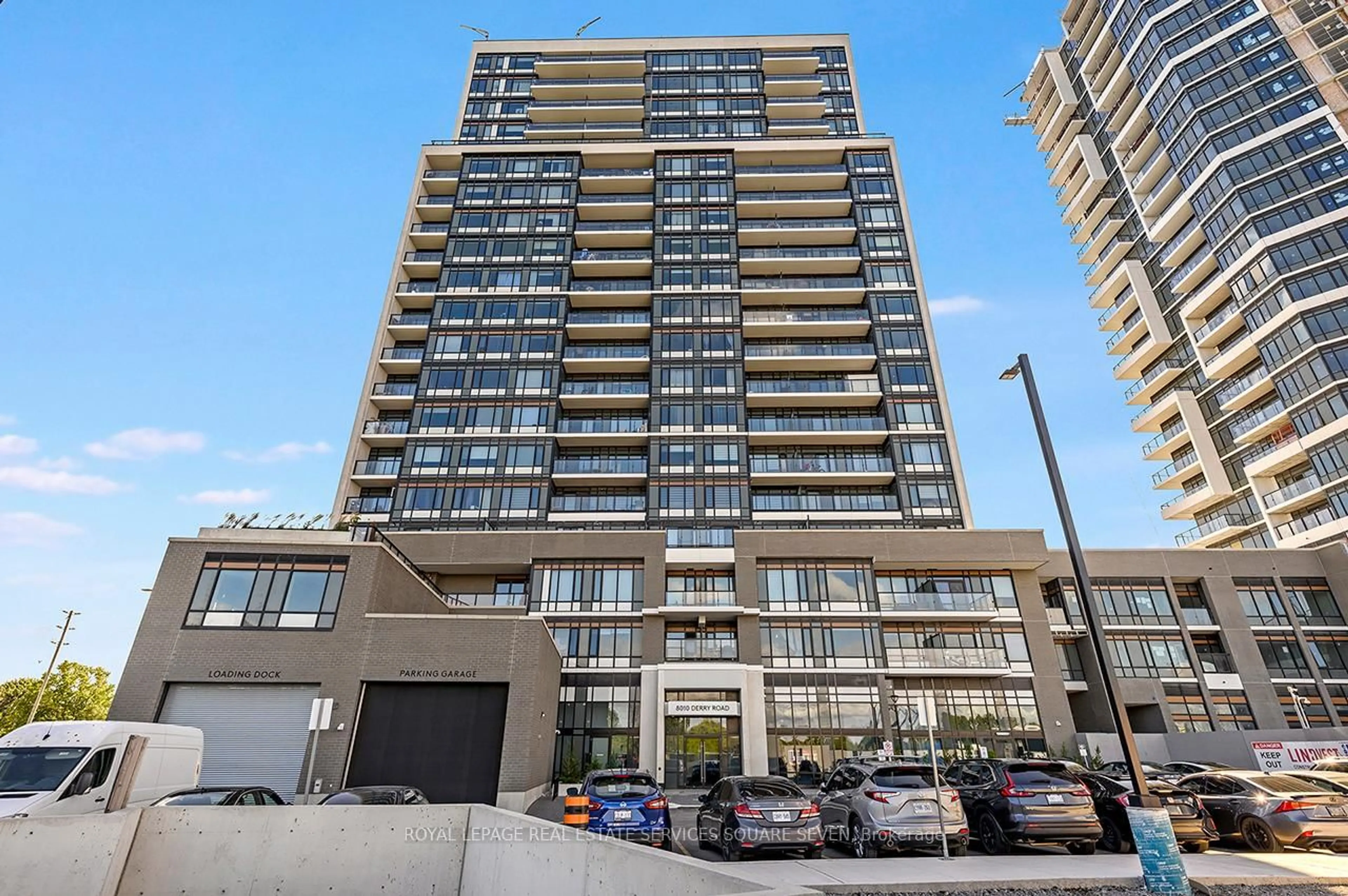 A pic from outside/outdoor area/front of a property/back of a property/a pic from drone, building for 8010 Derry Rd #TH 105, Milton Ontario L9T 2X5