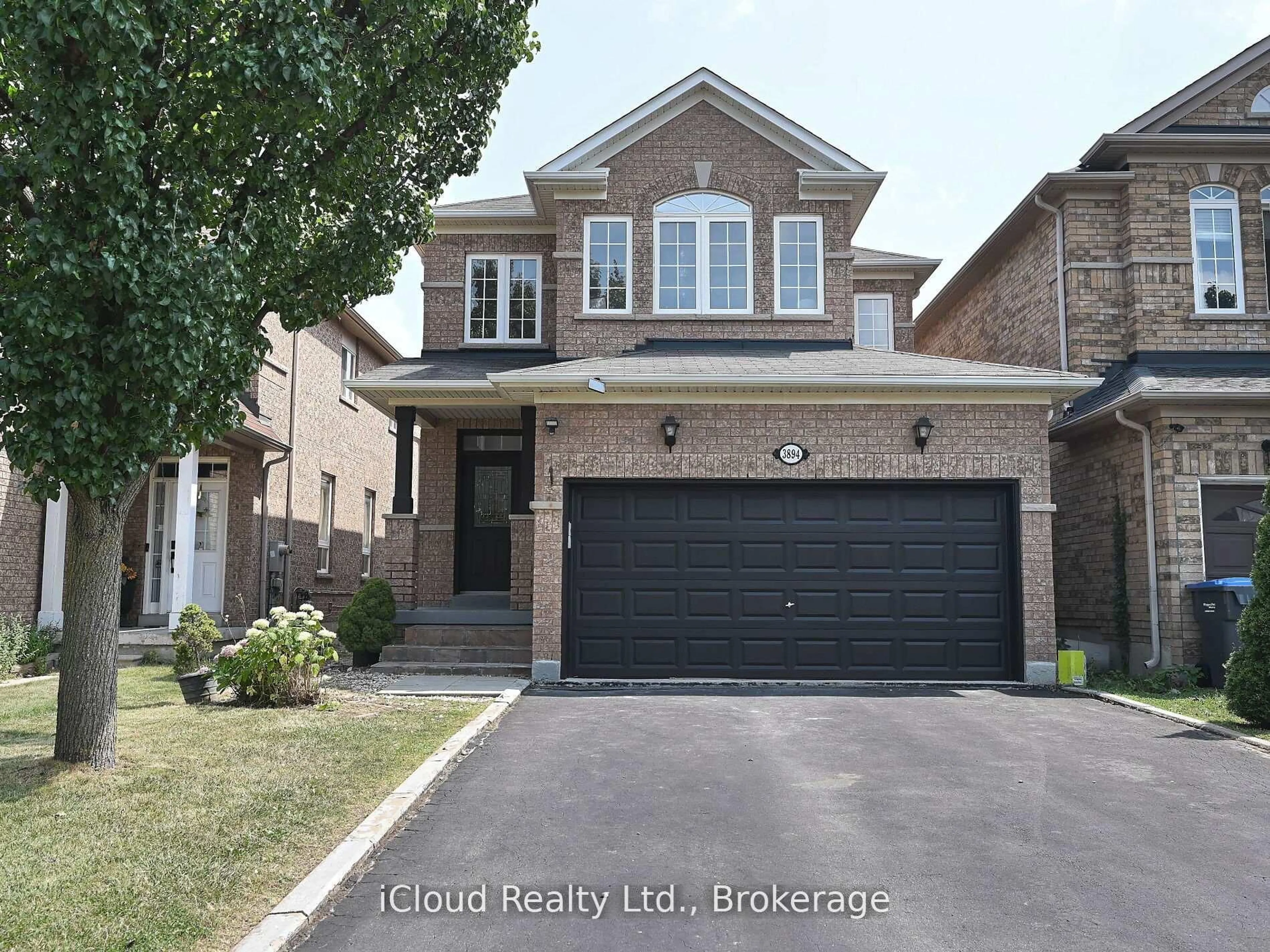 Home with brick exterior material, street for 3894 Passway Rd, Mississauga Ontario L5N 8N9
