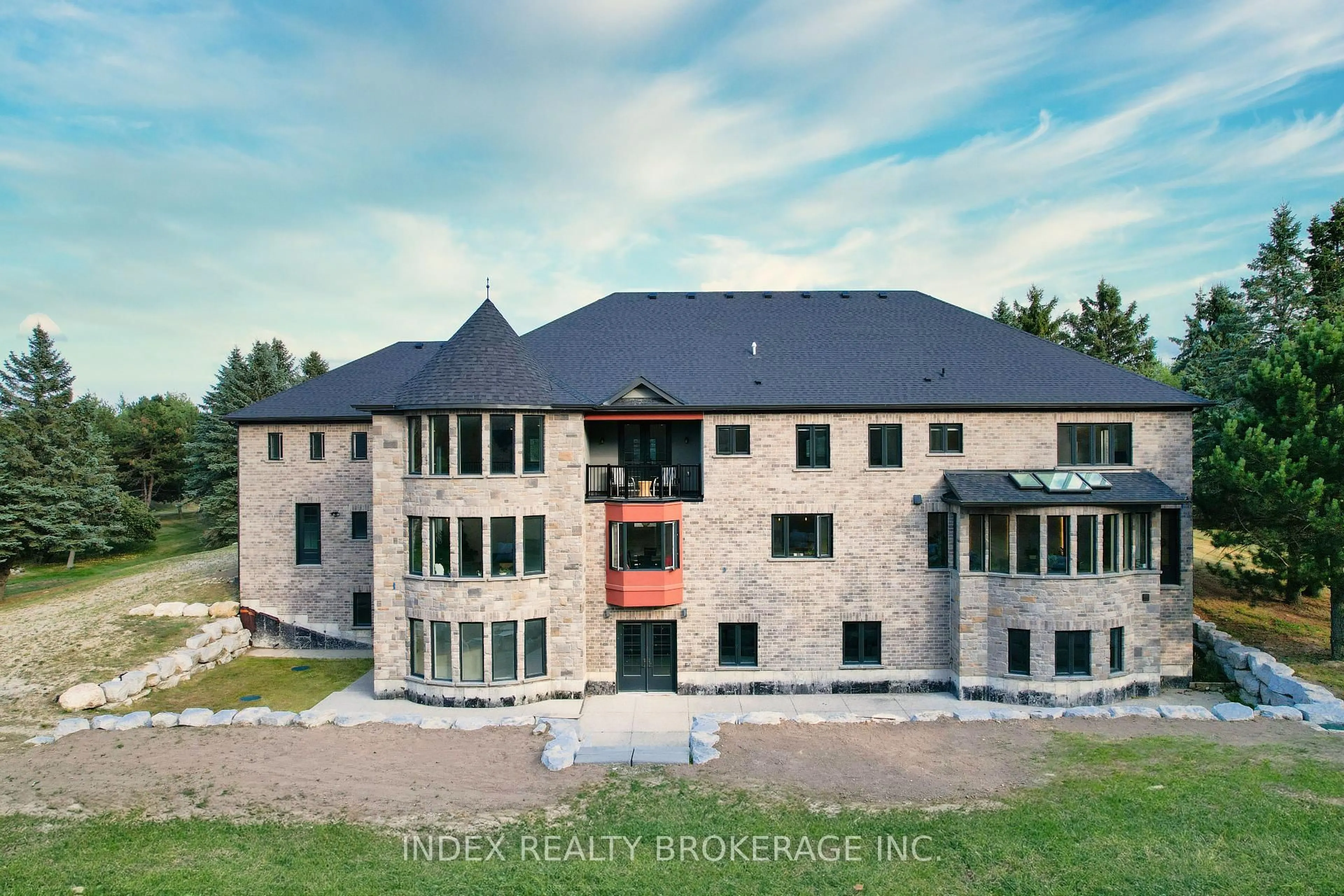 A pic from outside/outdoor area/front of a property/back of a property/a pic from drone, building for 20 Glassford Crt, Caledon Ontario L7K 0K7