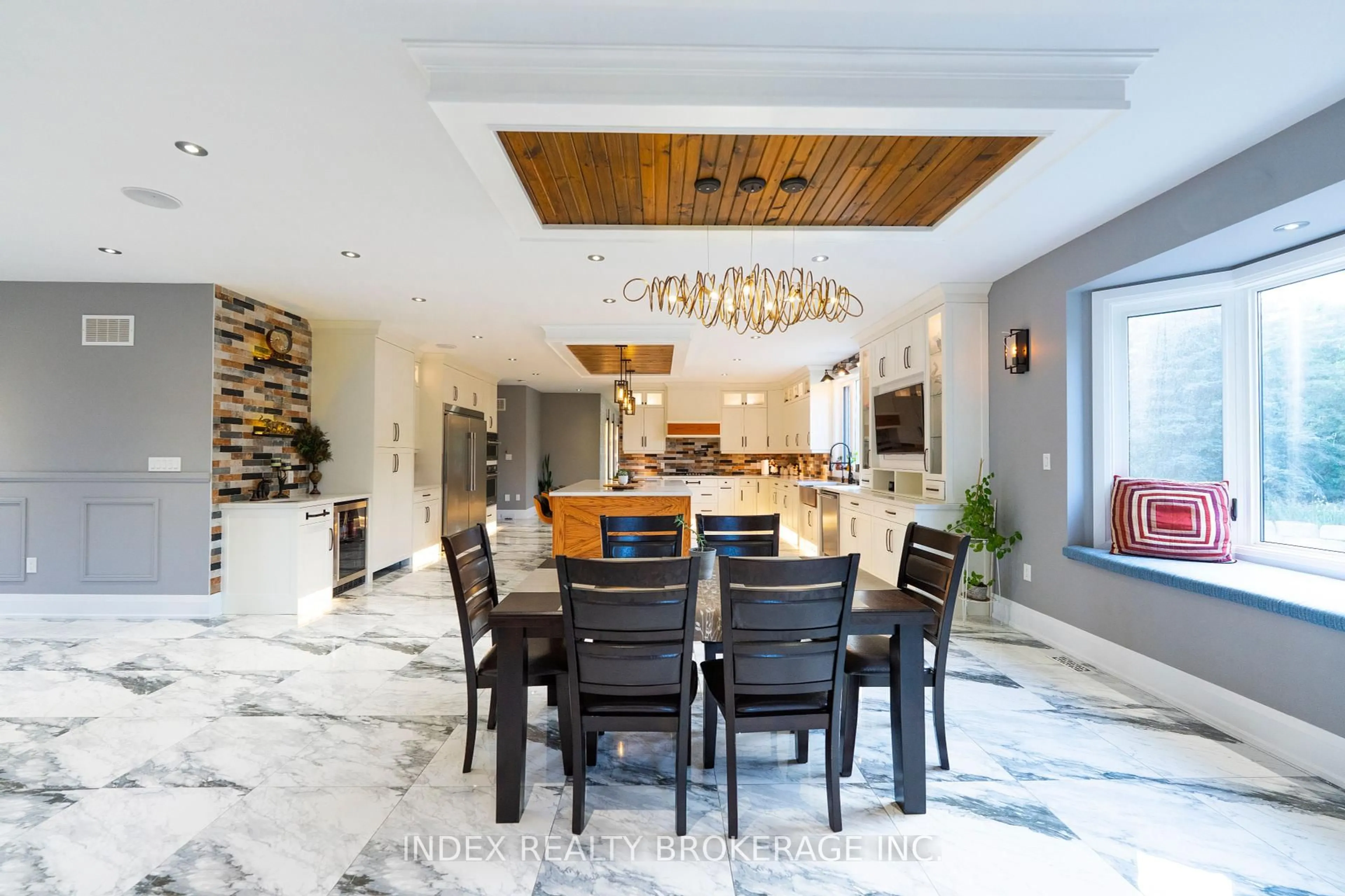 Dining room, ceramic/tile floor for 20 Glassford Crt, Caledon Ontario L7K 0K7