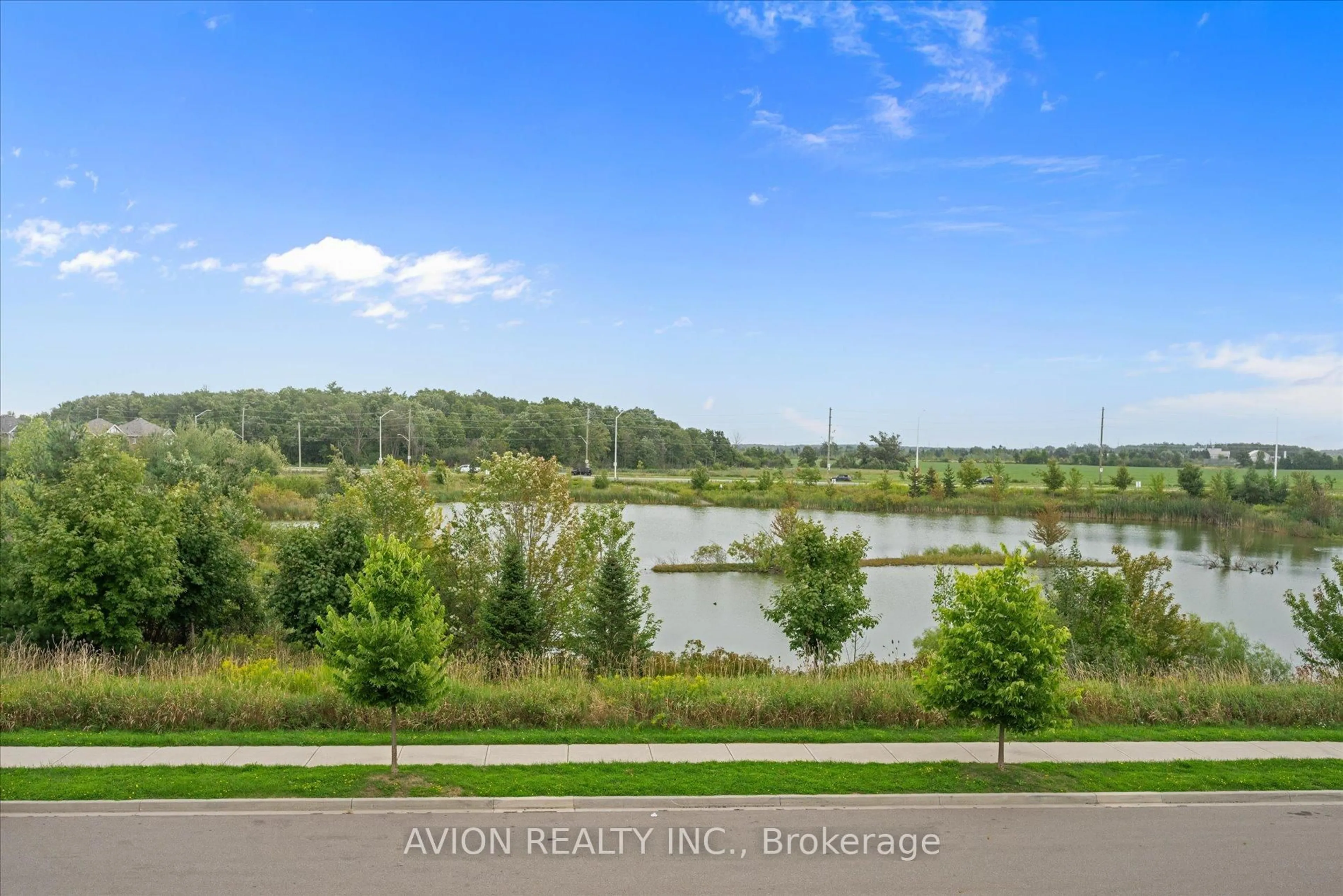 A pic from outside/outdoor area/front of a property/back of a property/a pic from drone, water/lake/river/ocean view for 264 Belmore Crt, Milton Ontario L9E 1H4