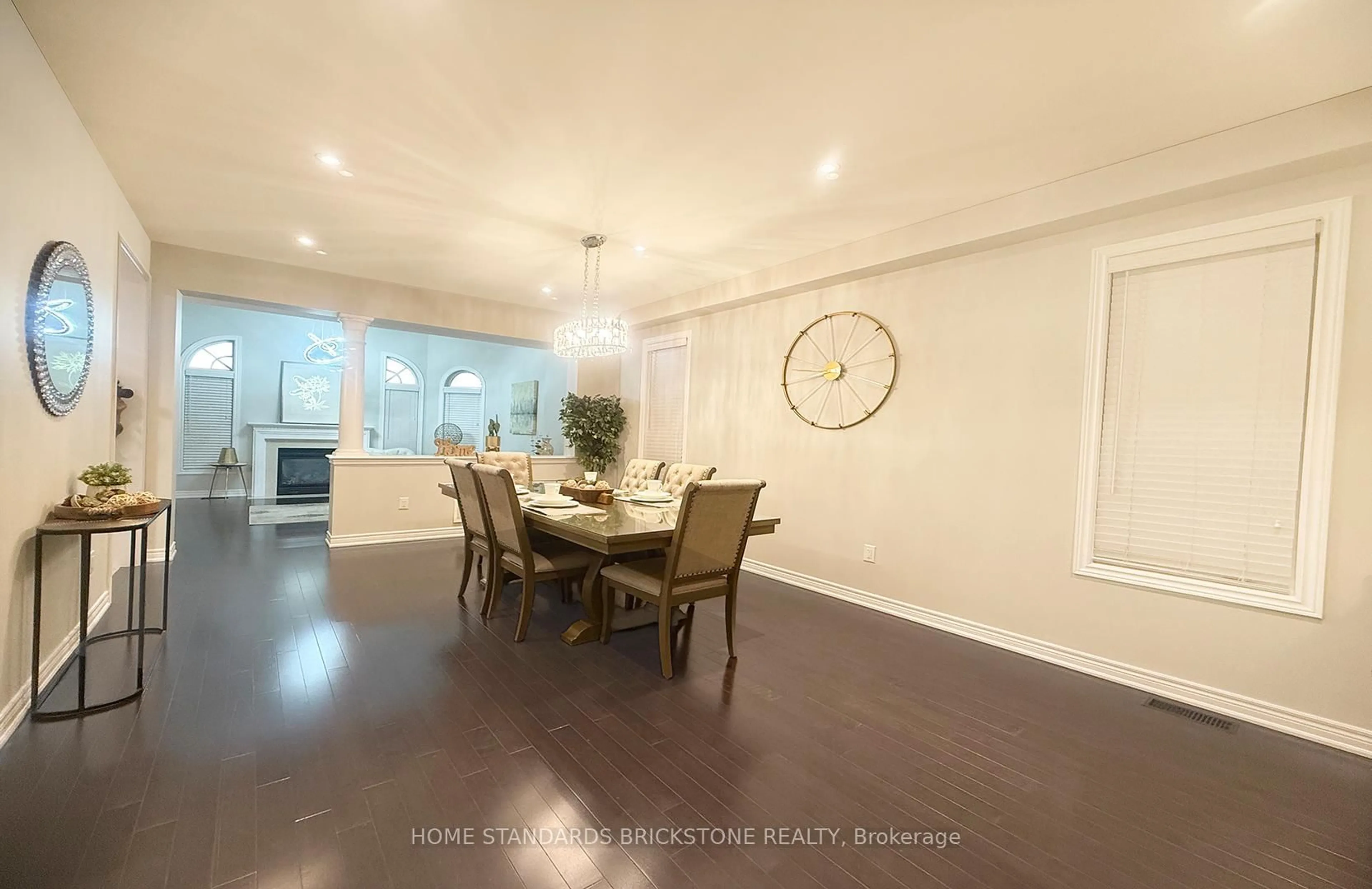 Dining room, unknown for 2465 Quetico Cres, Oakville Ontario L6M 0R4