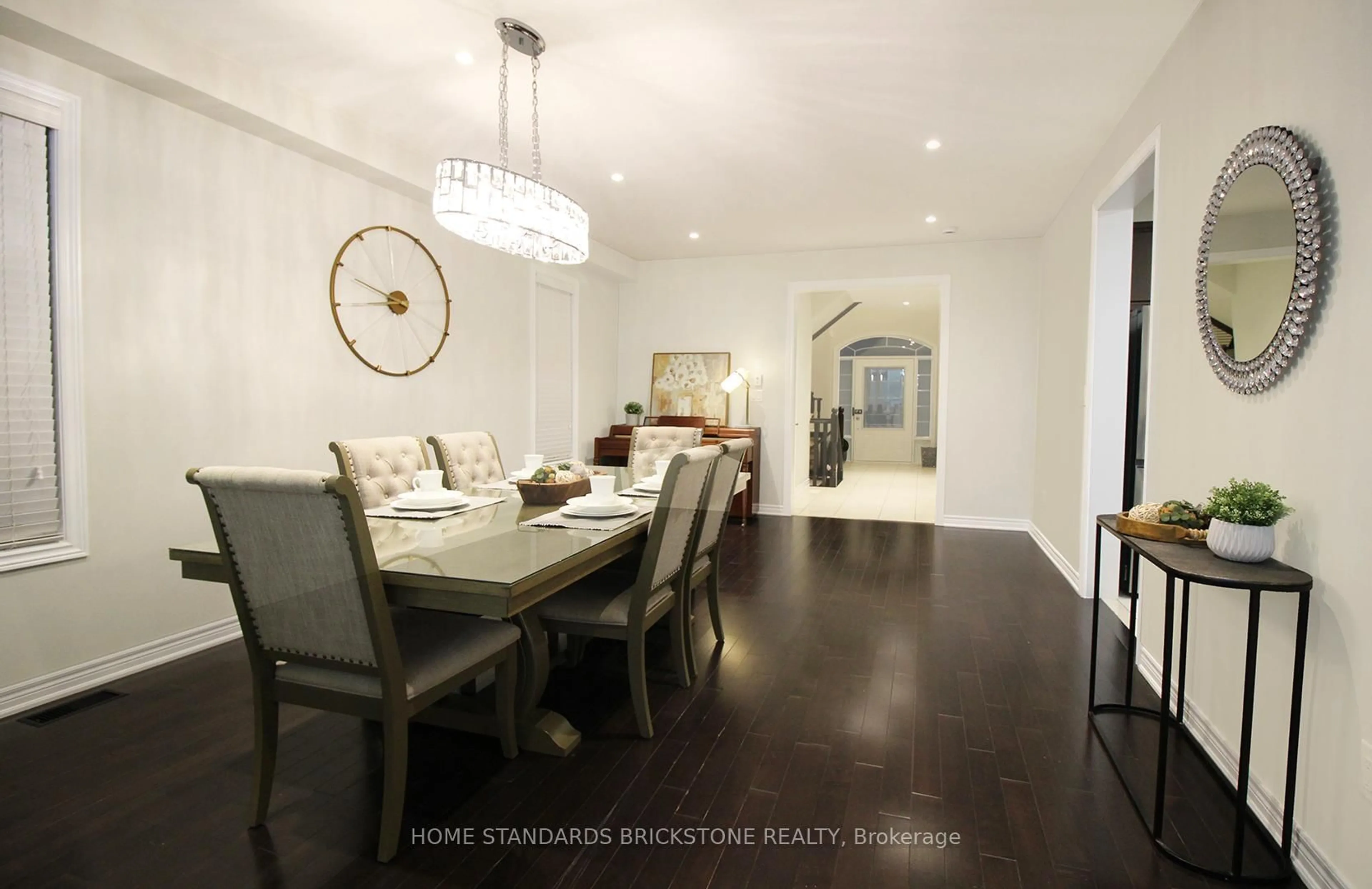 Dining room, unknown for 2465 Quetico Cres, Oakville Ontario L6M 0R4
