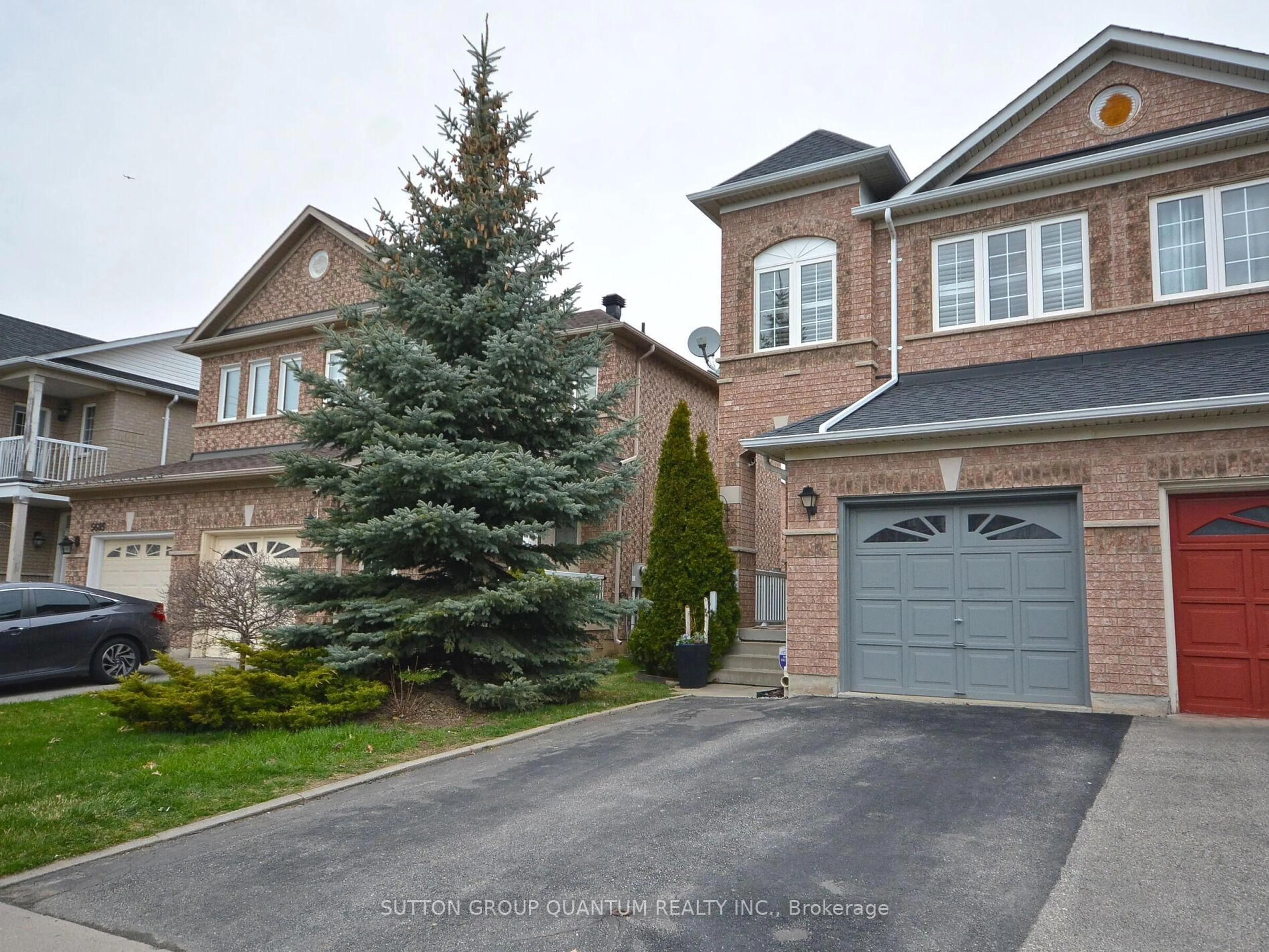 Home with brick exterior material, street for 5679 Longboat Ave, Mississauga Ontario L5M 7E6