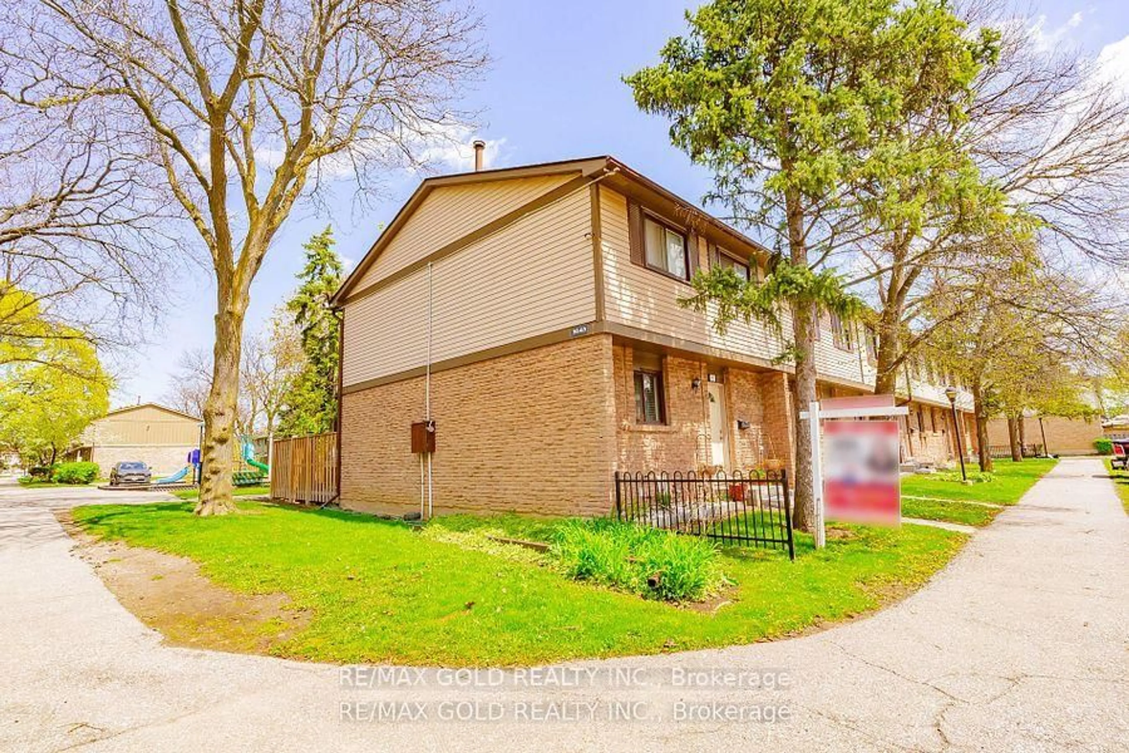 Unknown for 105 Hansen Rd #63, Brampton Ontario L6V 3C9