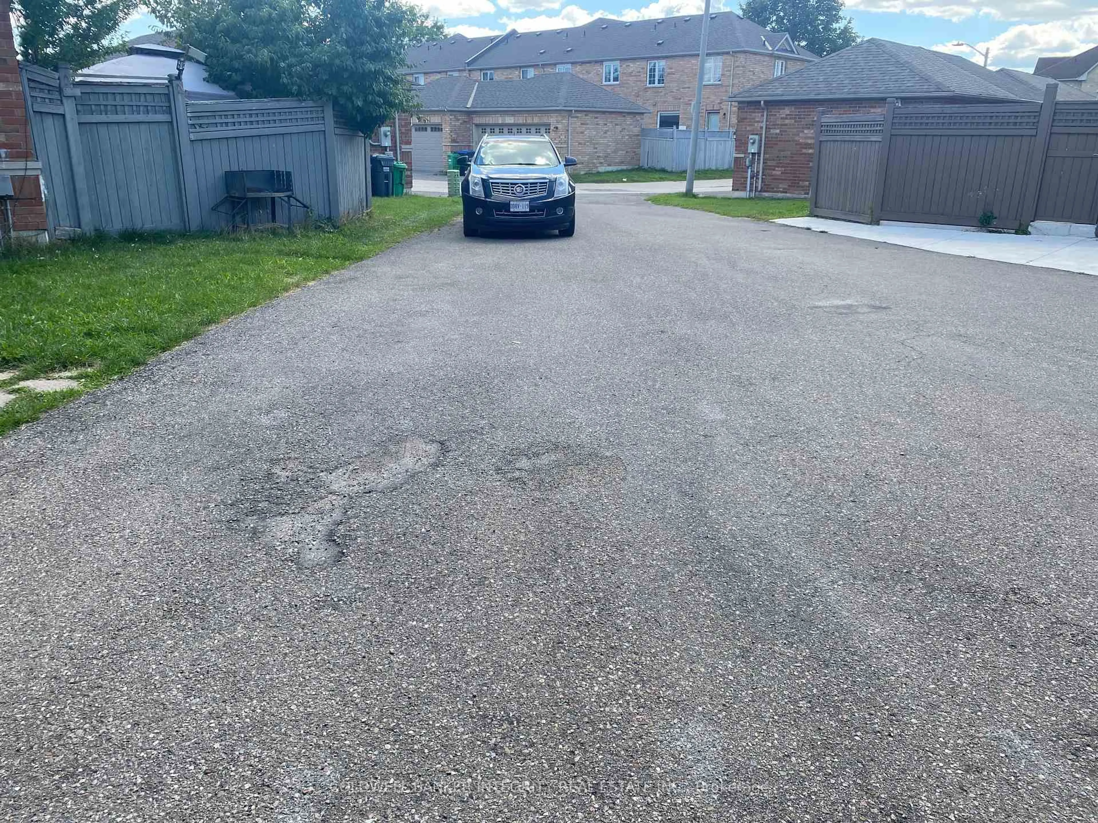 Parking for 5978 WINSTON CHURCHILL Blvd, Mississauga Ontario L5M 6K2