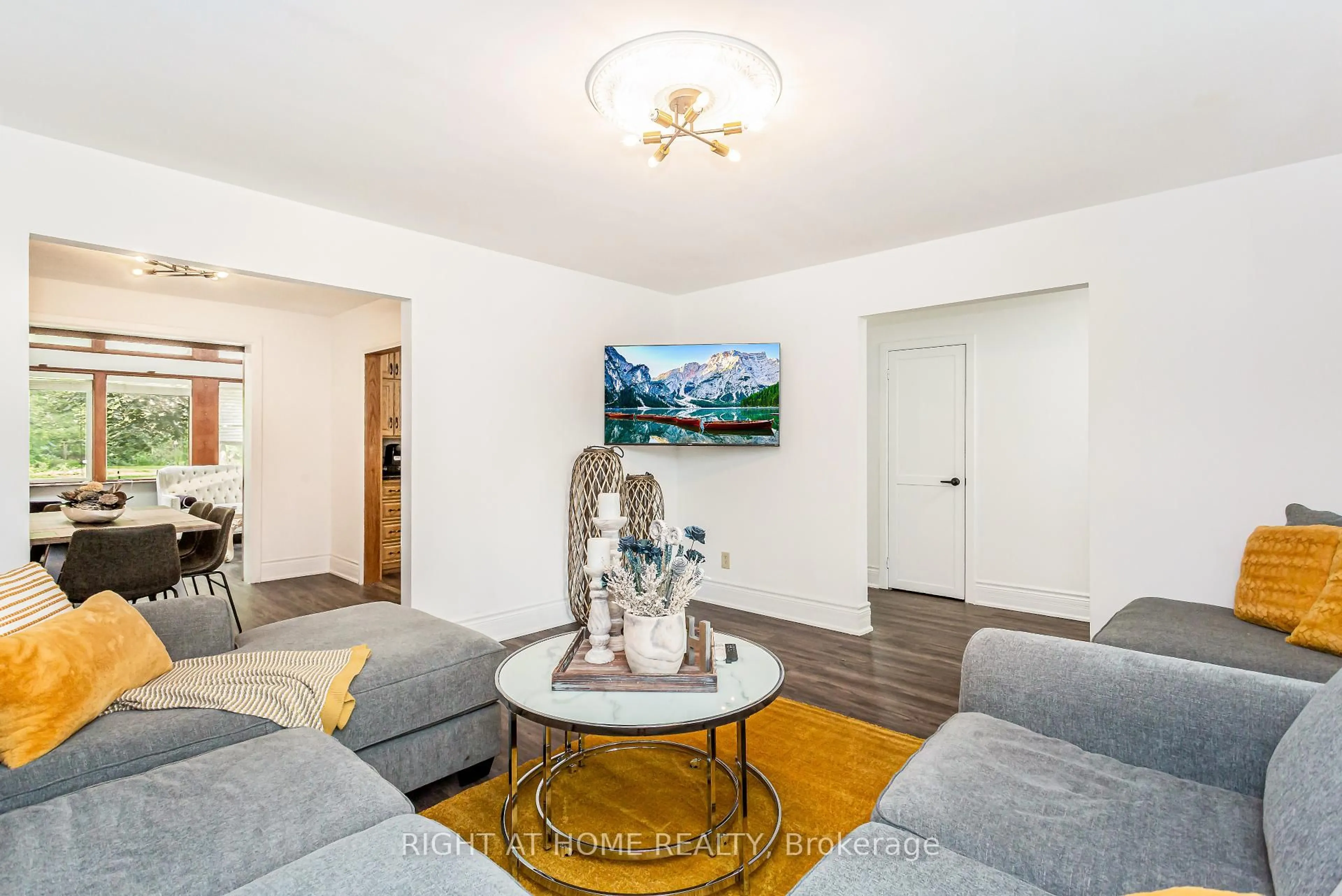 Living room with furniture, unknown for 411 Maplehurst Ave, Oakville Ontario L6L 4Y3