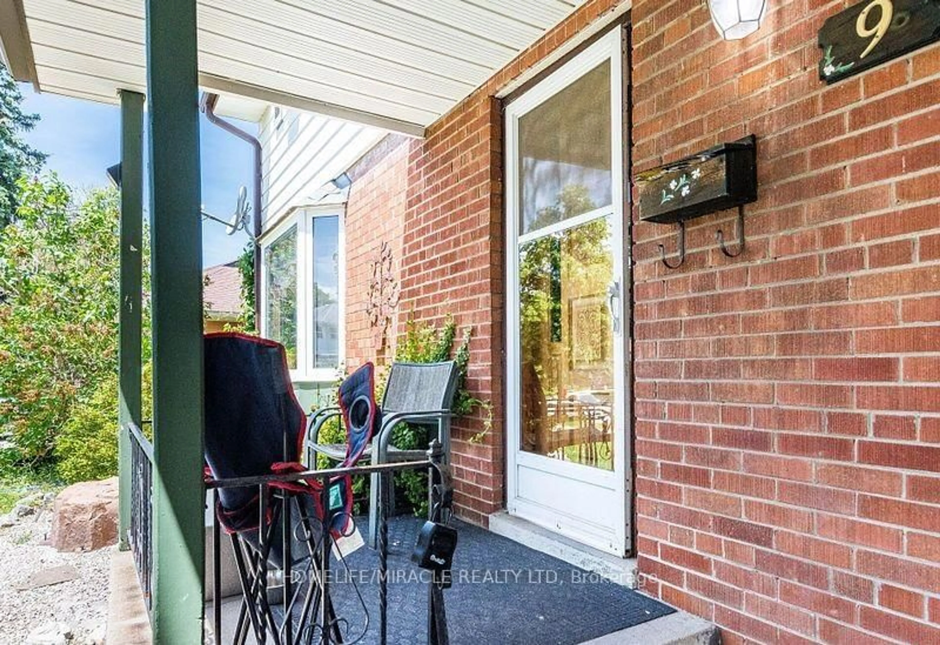 Patio, street for 9 Crestview Ave, Brampton Ontario L6R 2R7
