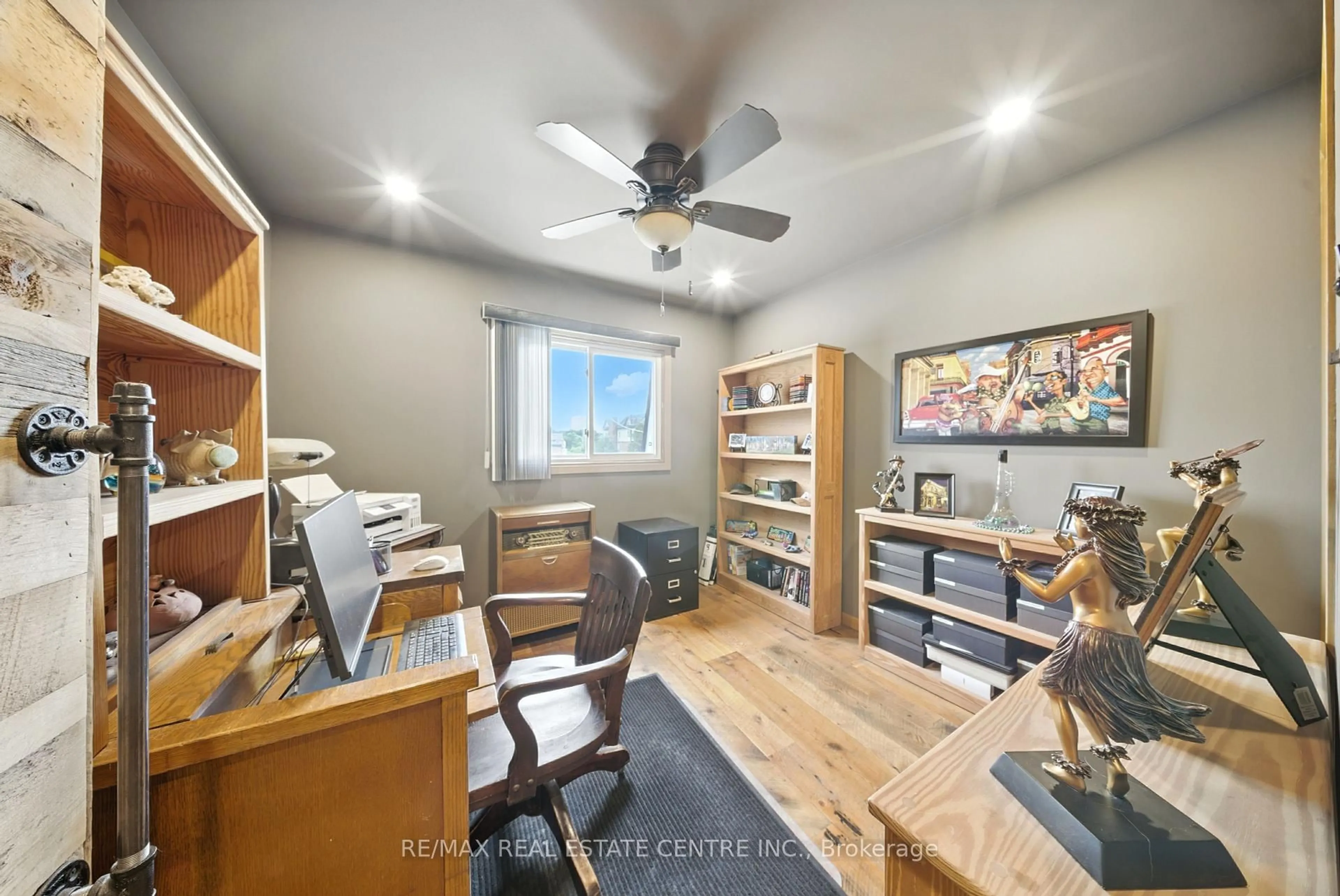 A pic of a room for 14 Royce Ave, Brampton Ontario L6Y 1J5