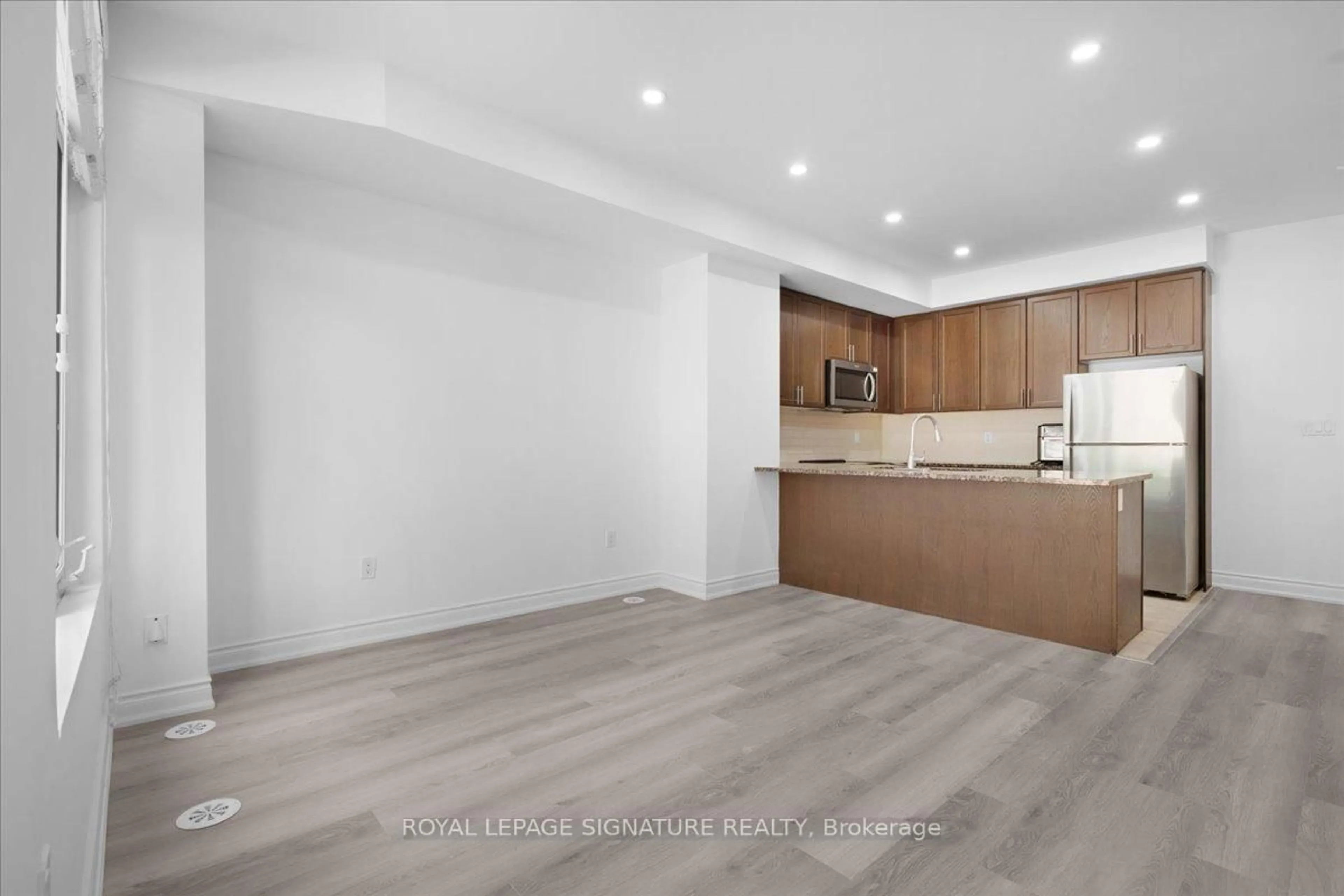 Open concept kitchen, unknown for 35 Applewood Lane #61, Toronto Ontario M9C 0C1
