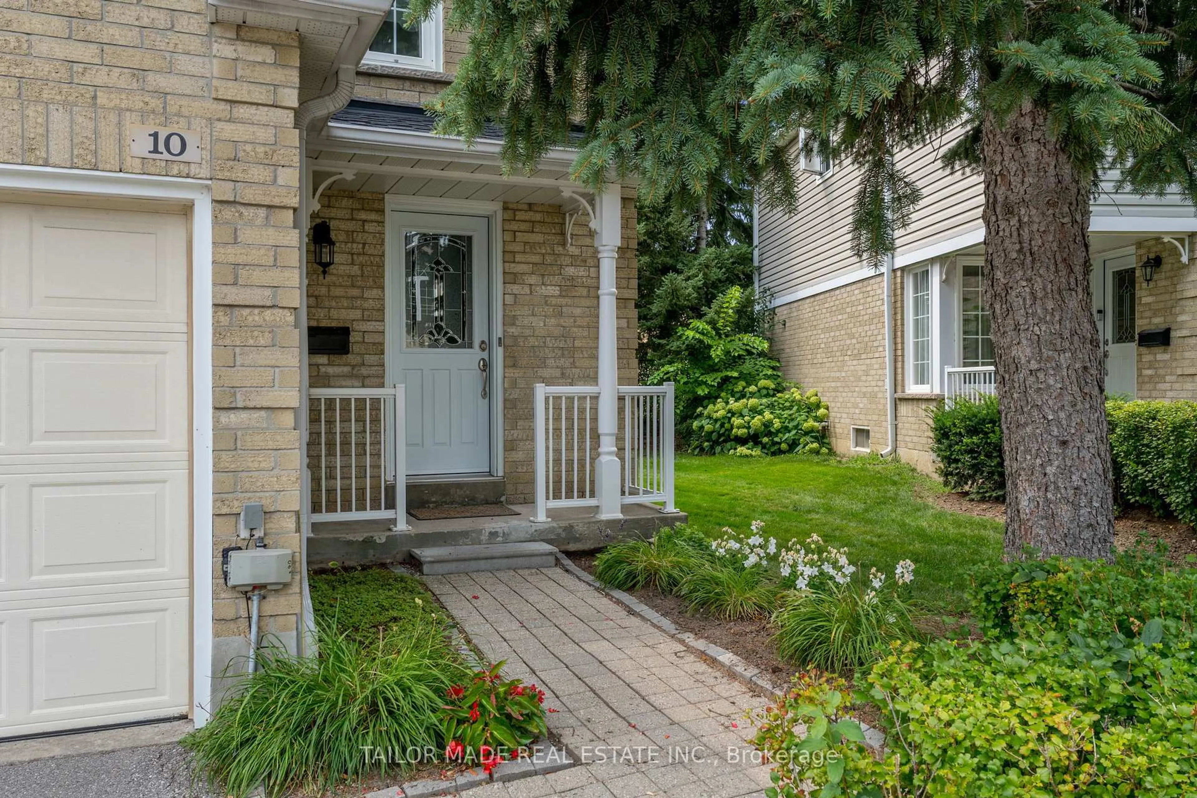 Unknown for 10 Heathcliffe Sq, Brampton Ontario L6S 5P8