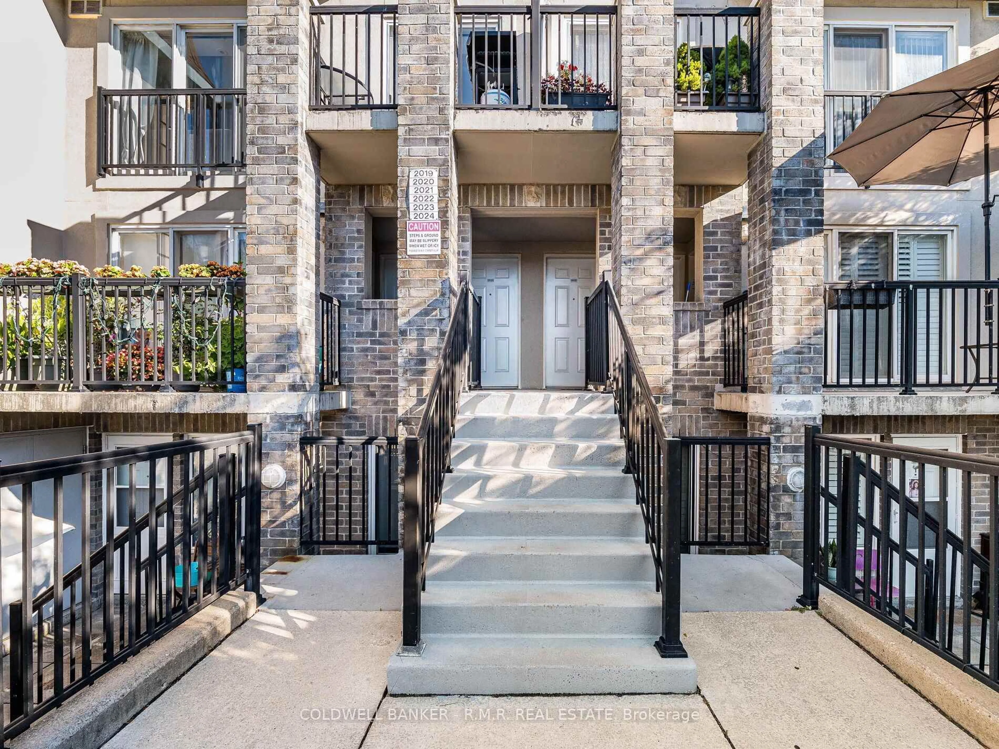 Unknown for 125 George Appleton Way #2020, Toronto Ontario M3M 0A2