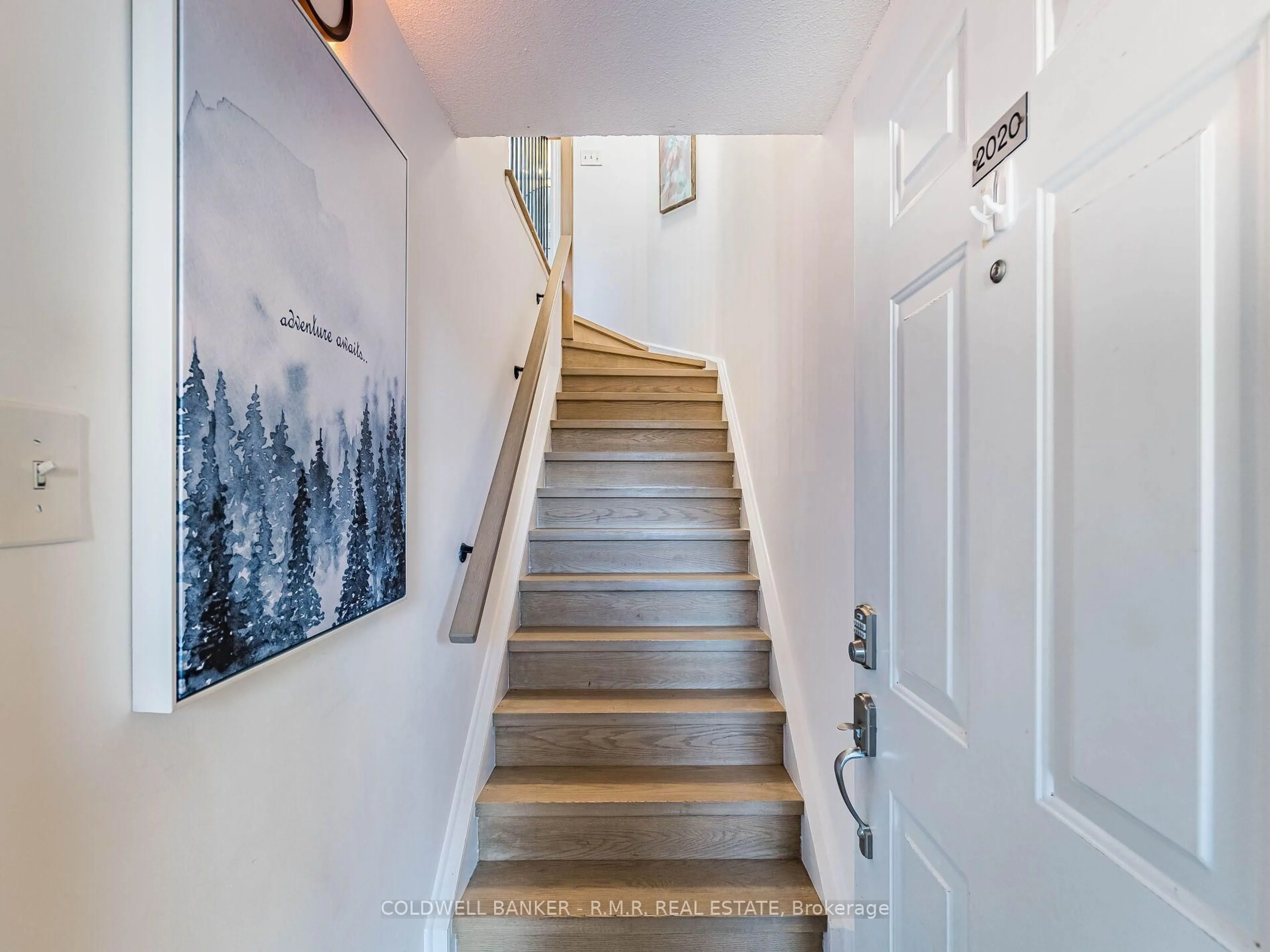 Stairs for 125 George Appleton Way #2020, Toronto Ontario M3M 0A2
