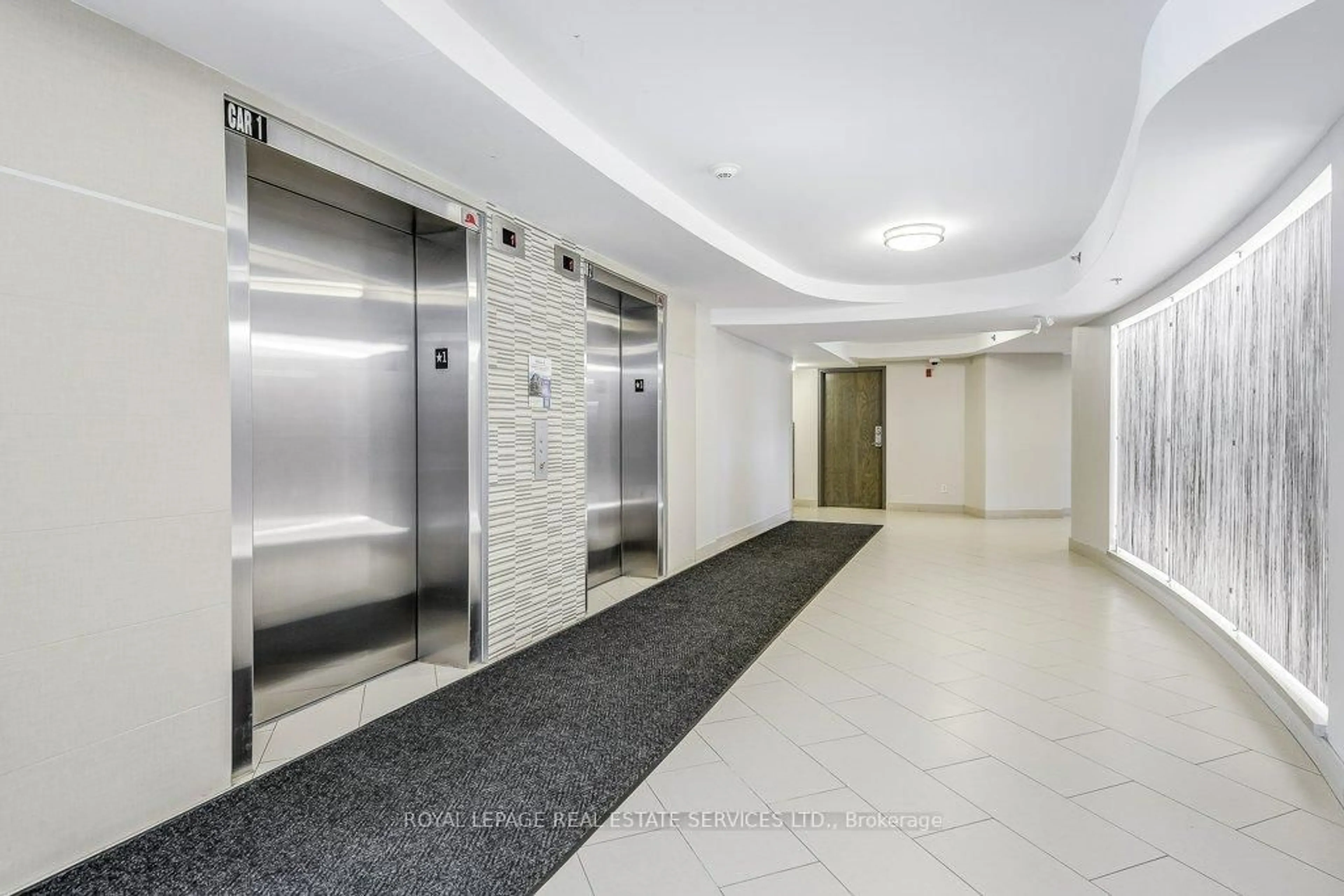 Indoor foyer for 3060 Rotary Way #201, Burlington Ontario L7M 0G9