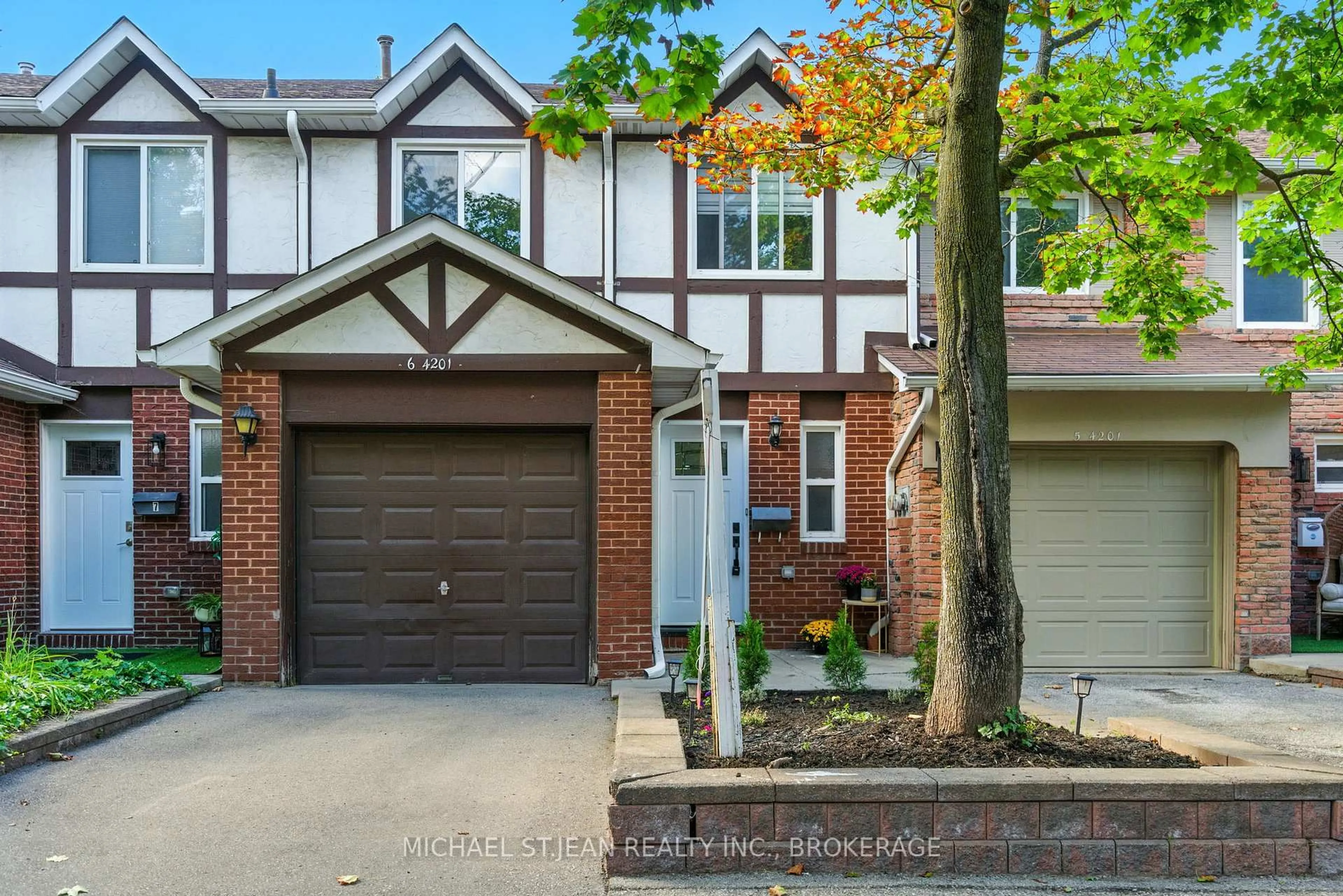 Home with brick exterior material, street for 4201 Longmoor Dr #6, Burlington Ontario L7L 5J9