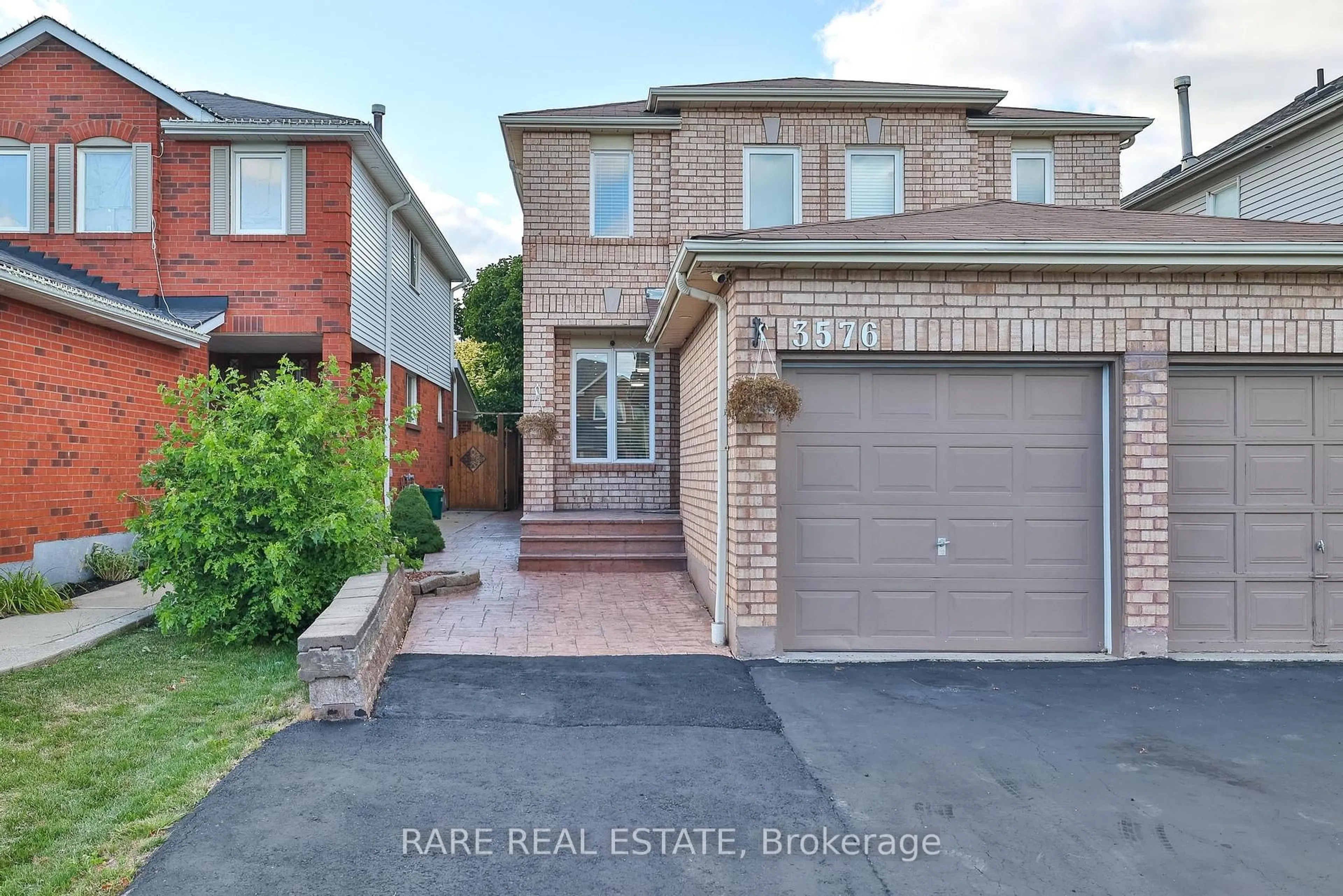 Home with brick exterior material, street for 3576 Cherrington Cres, Mississauga Ontario L5L 5C5