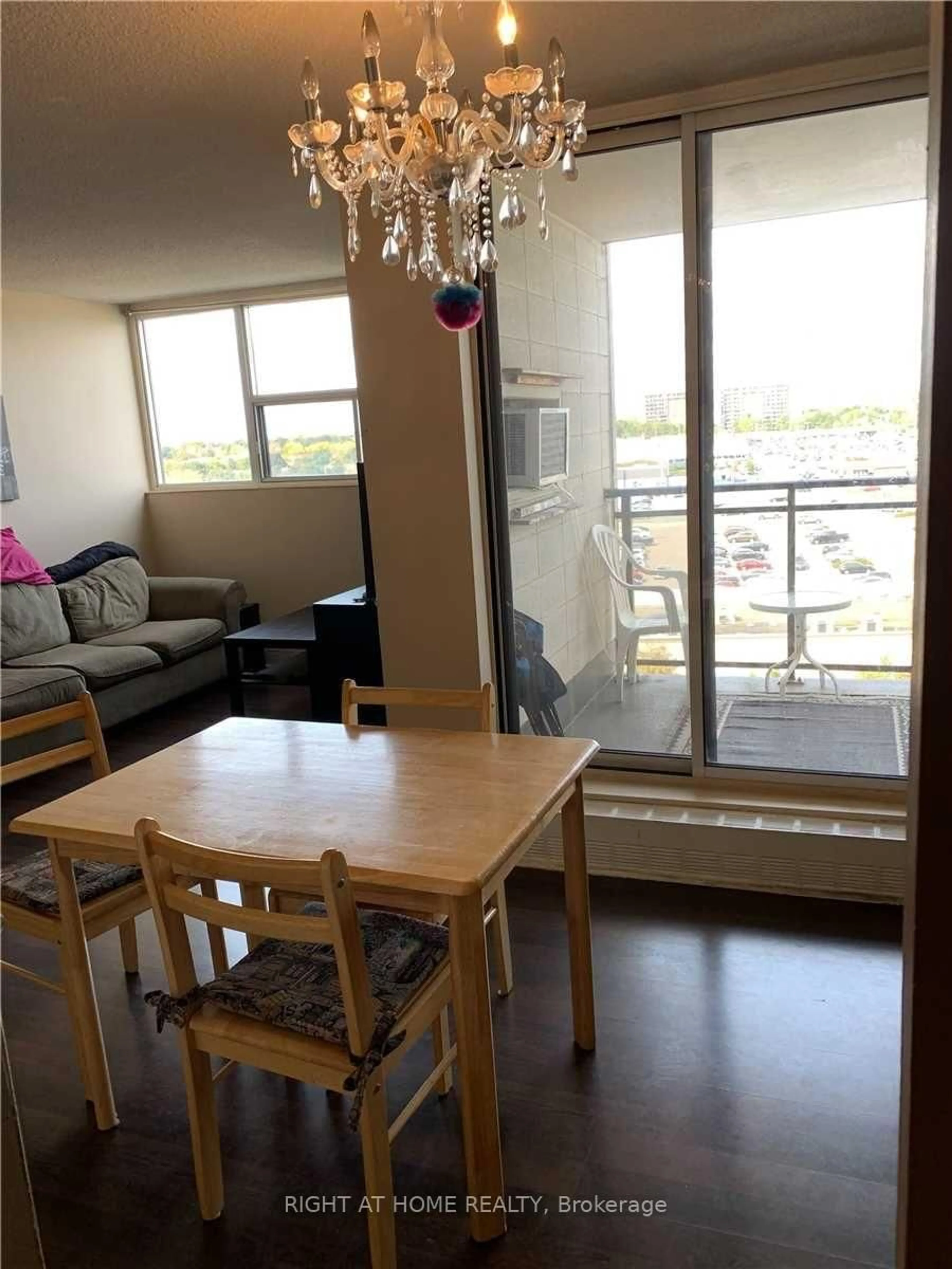 A pic of a room for 2900 Battleford Rd #911, Mississauga Ontario L5N 2V9