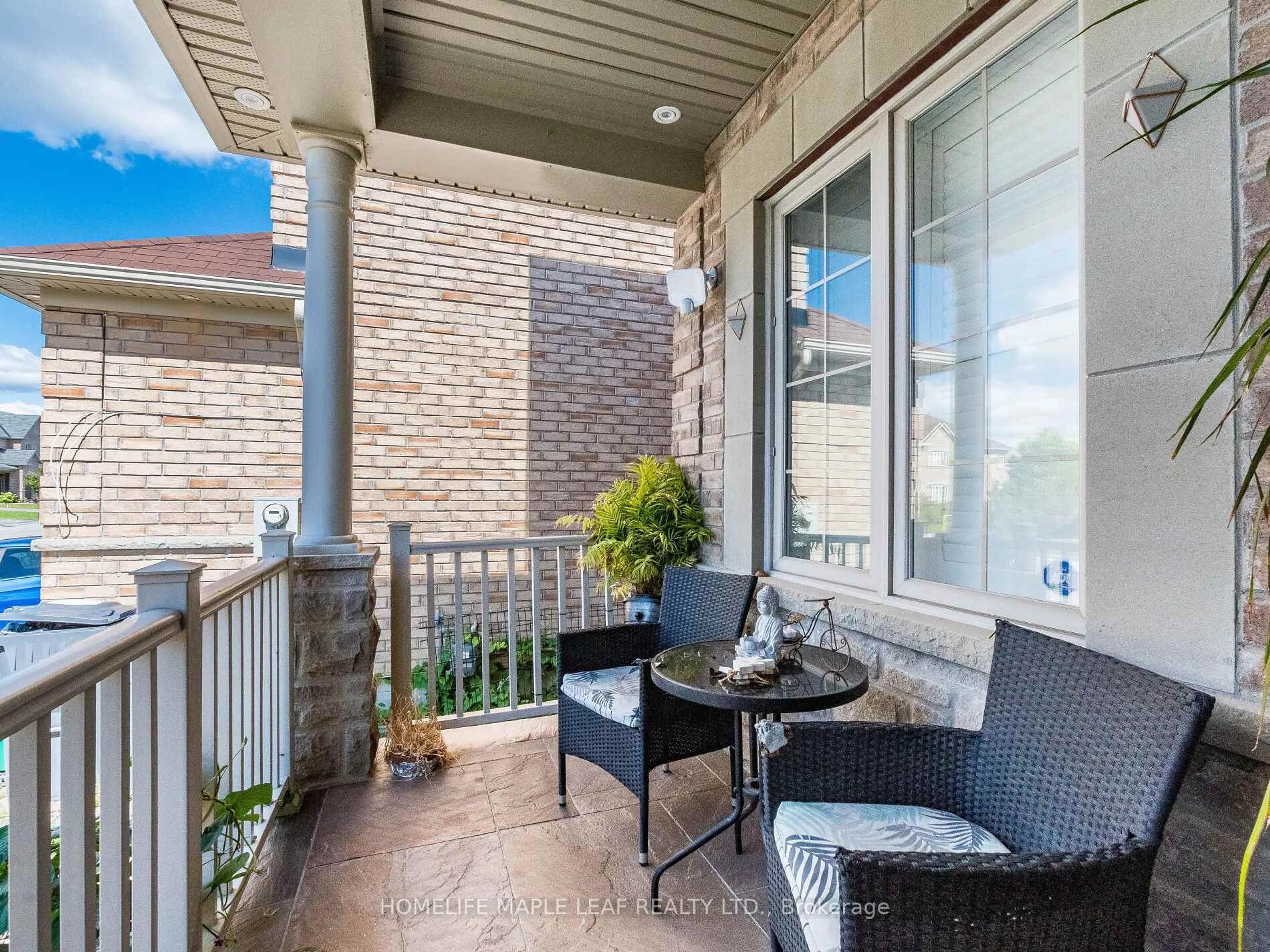Patio, street for 39 Birch Tree Tr, Brampton Ontario L6P 3W1