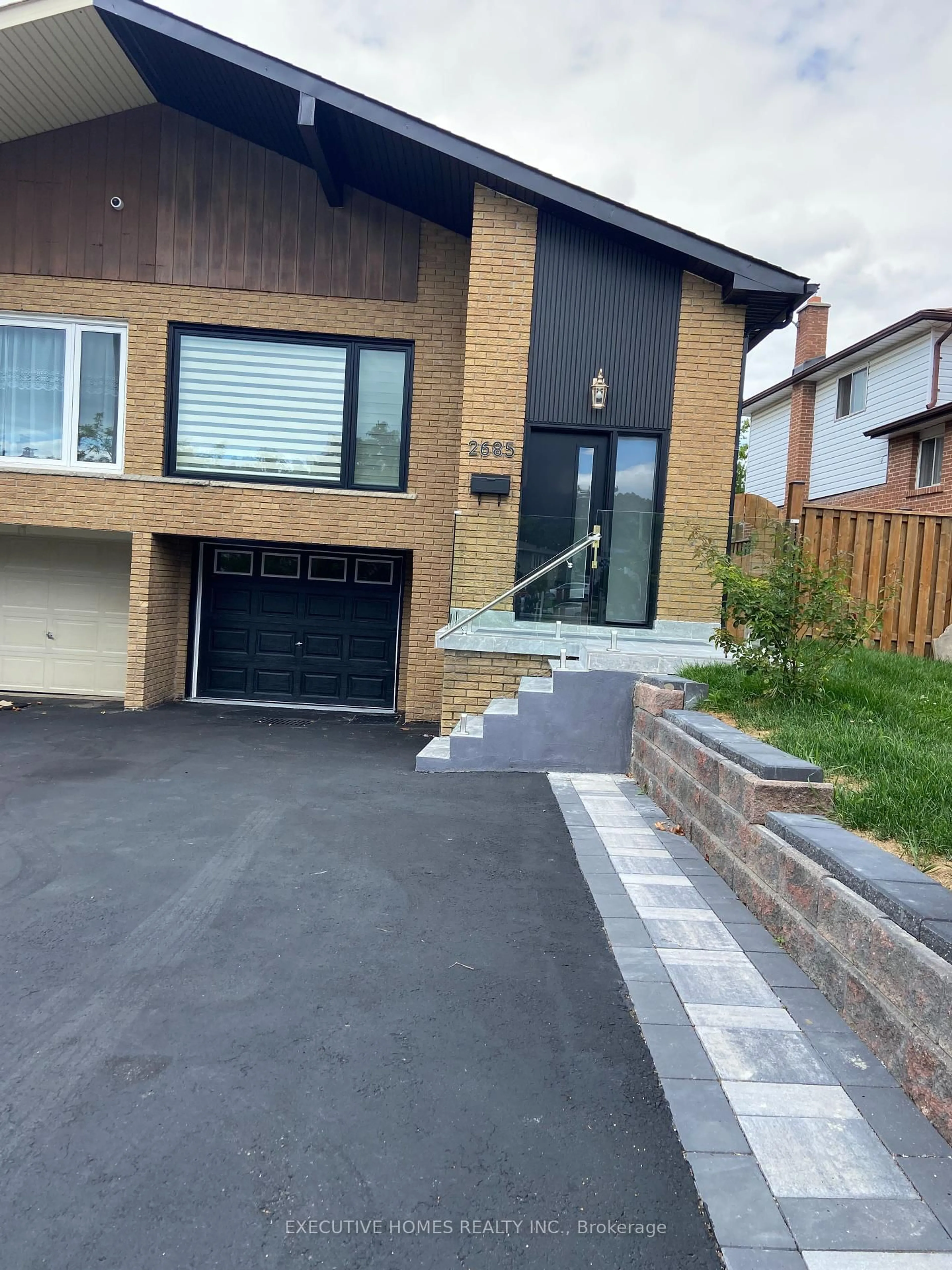 Unknown for 2685 Windjammer Rd, Mississauga Ontario L5L 1T3