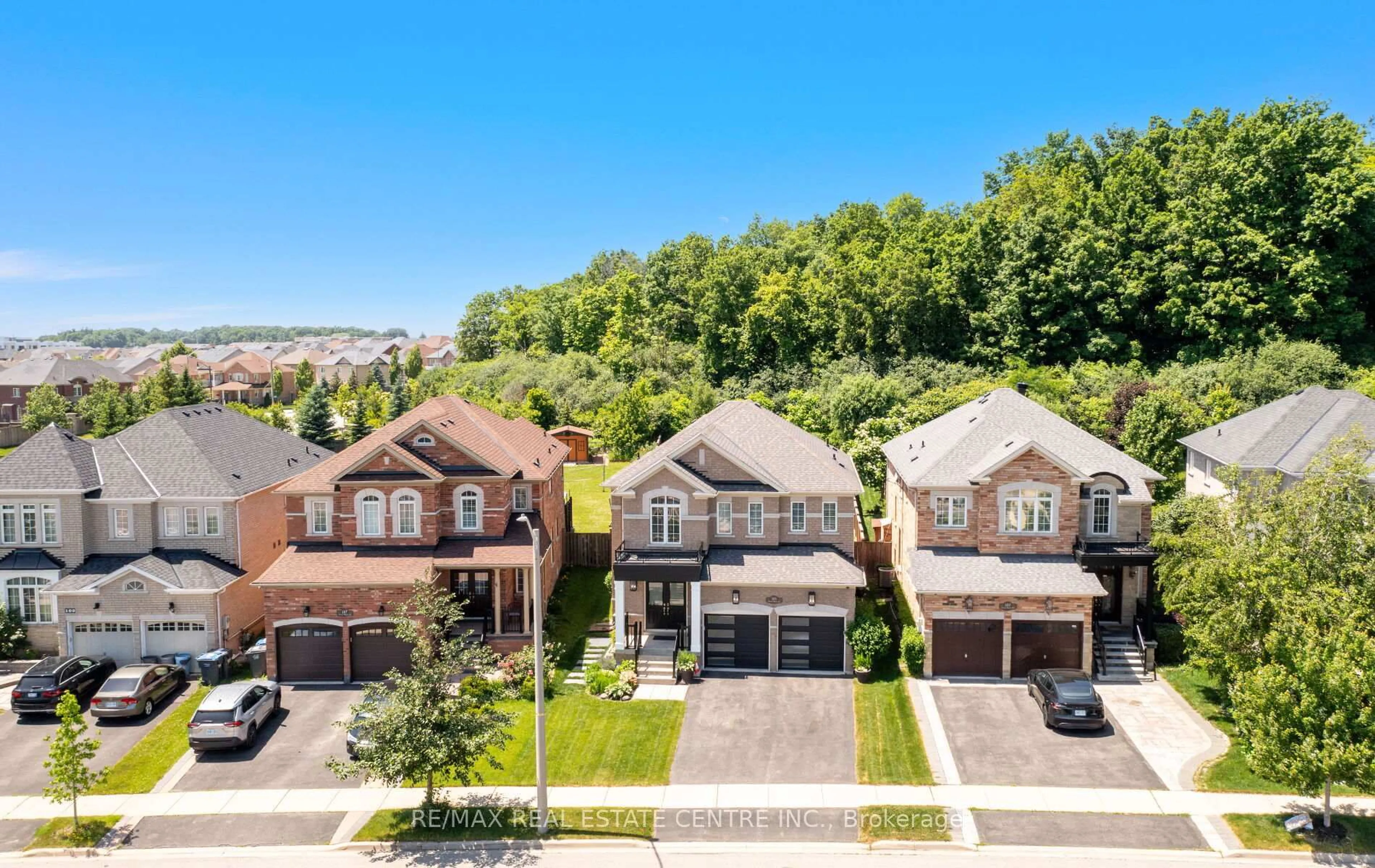 A pic from outside/outdoor area/front of a property/back of a property/a pic from drone, street for 105 Olivia Marie Rd, Brampton Ontario L6Y 0N1