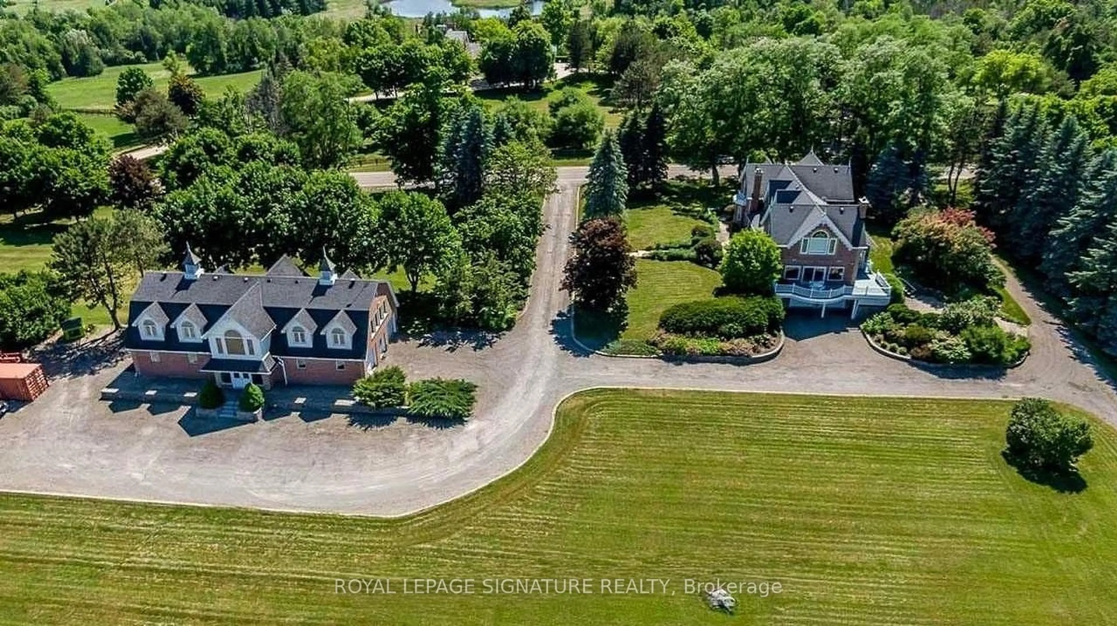 A pic from outside/outdoor area/front of a property/back of a property/a pic from drone, street for 16067 Heart Lake Rd, Caledon Ontario L7C 2L3
