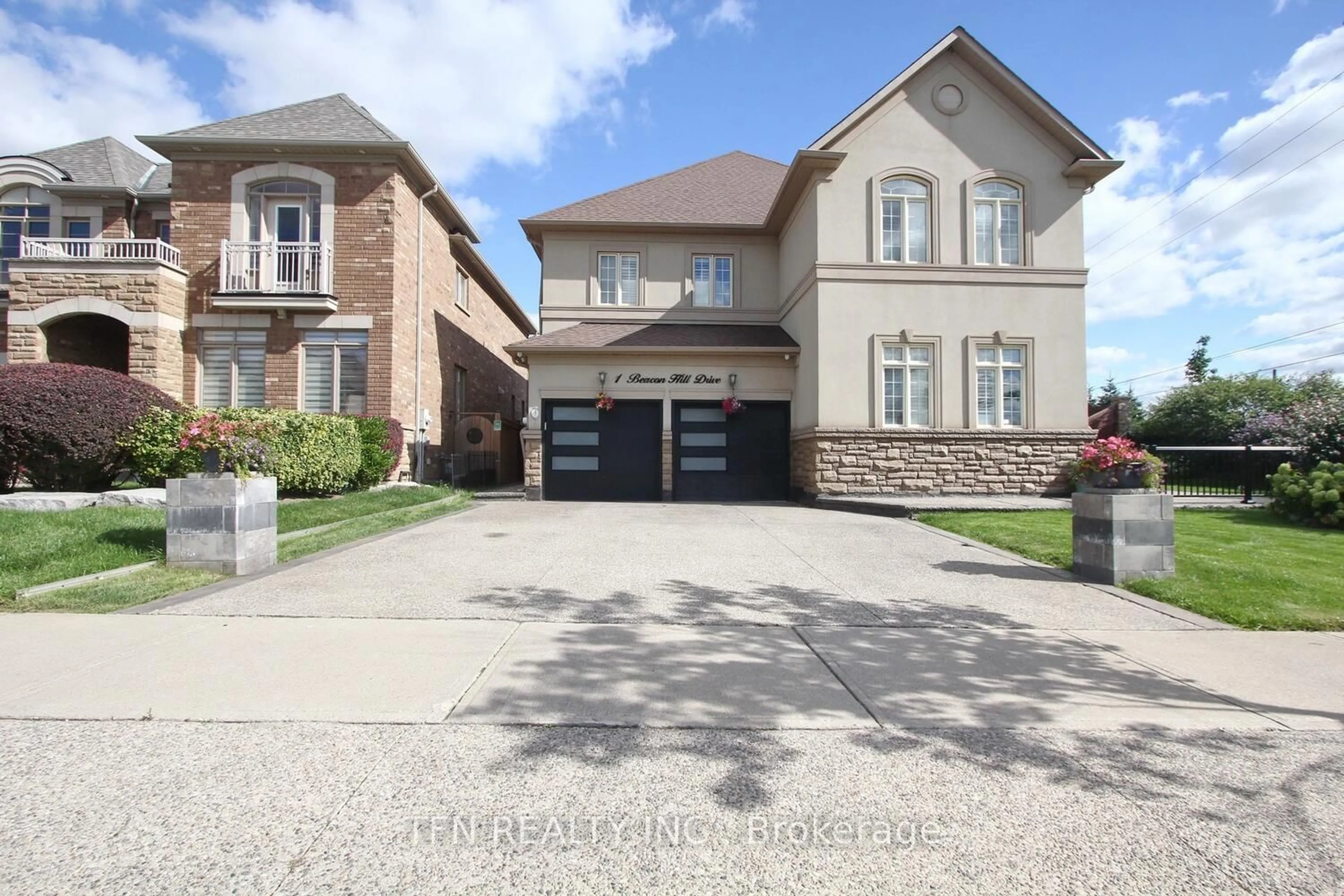 Home with brick exterior material, street for 1 Beacon Hill Dr, Brampton Ontario L6X 0V6