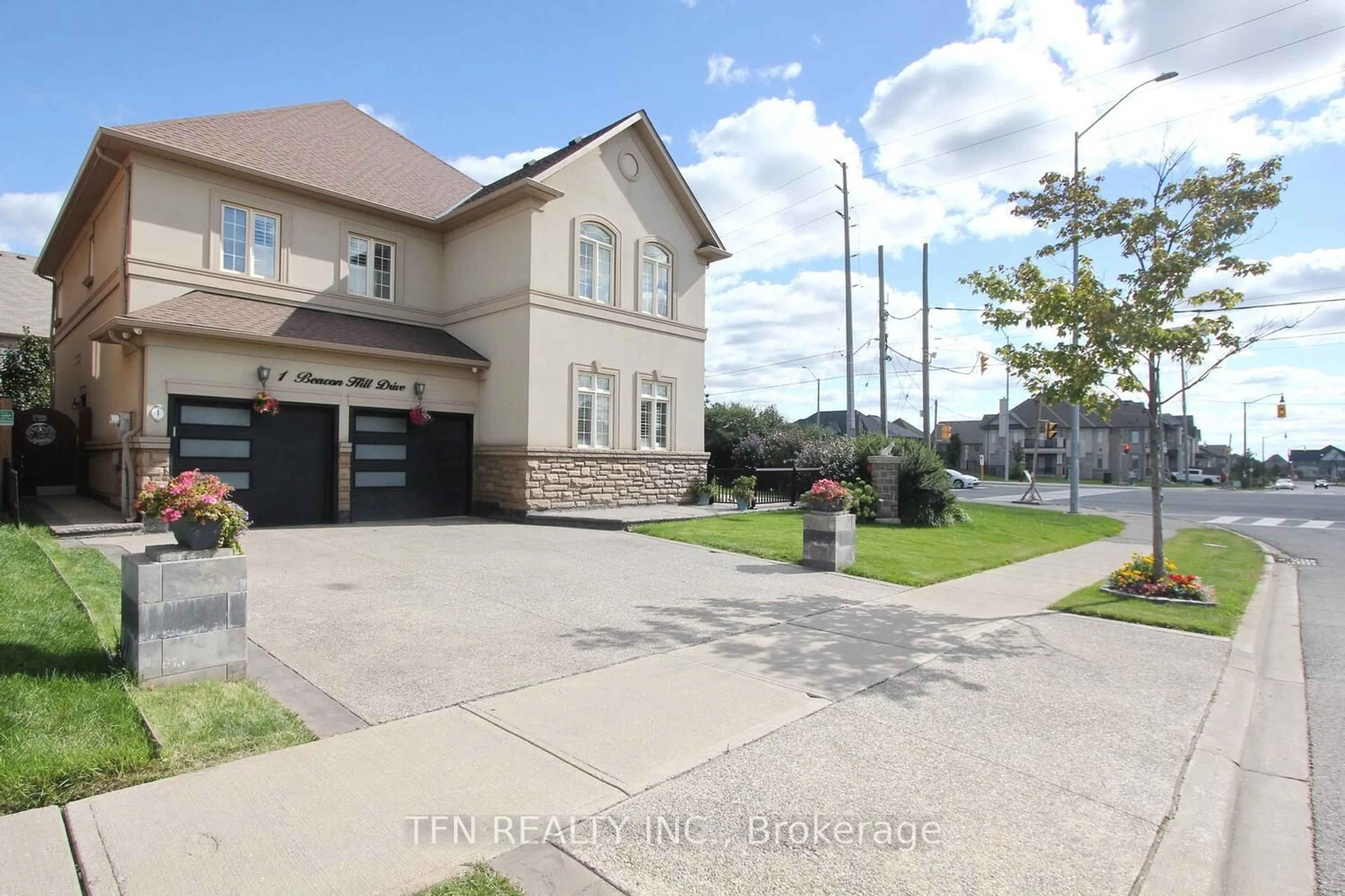 Unknown for 1 Beacon Hill Dr, Brampton Ontario L6X 0V6