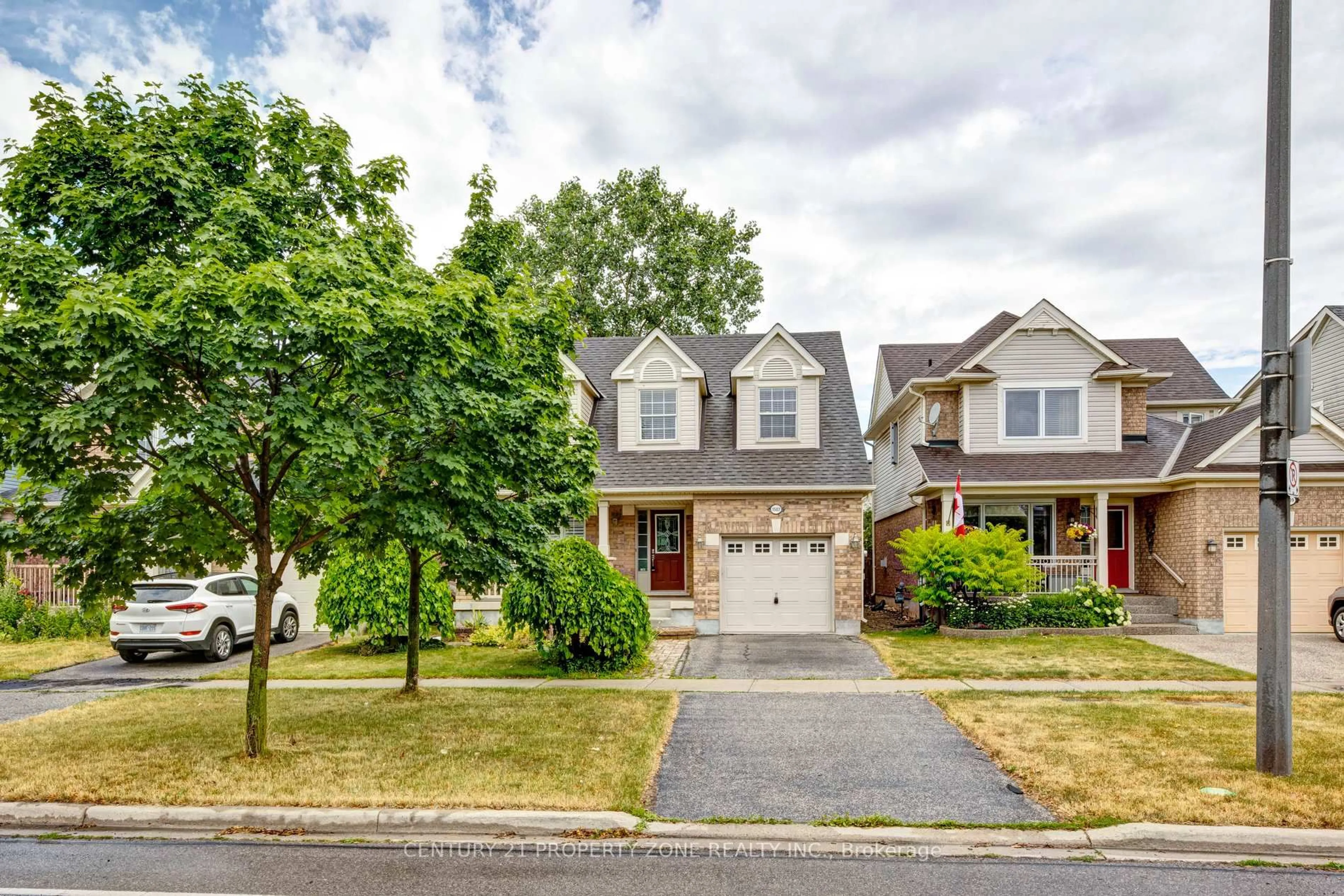 Home with vinyl exterior material, street for 1507 Croft Ave, Milton Ontario L9T 5K7