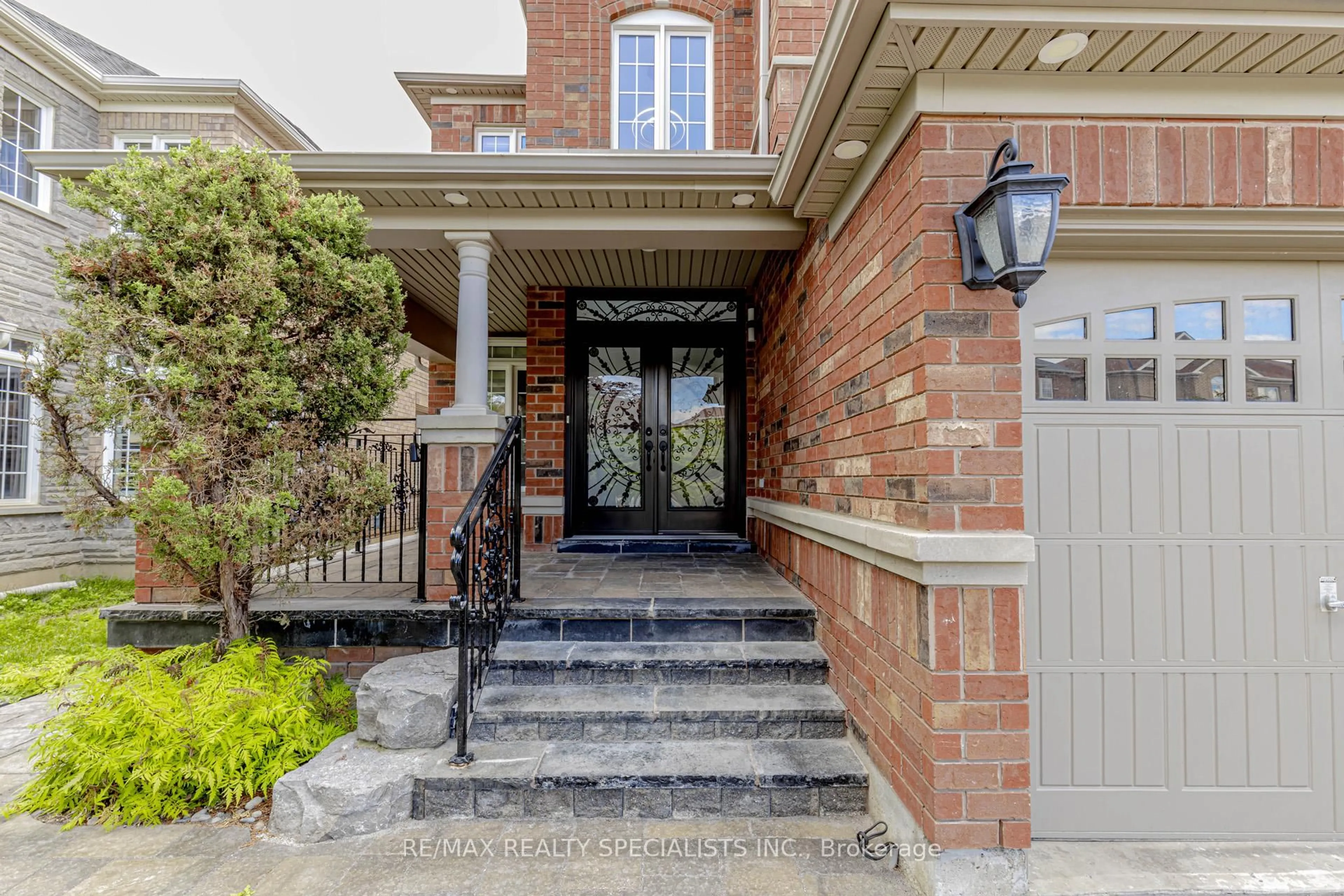 Unknown for 3240 Tacc Dr, Mississauga Ontario L5M 0H3