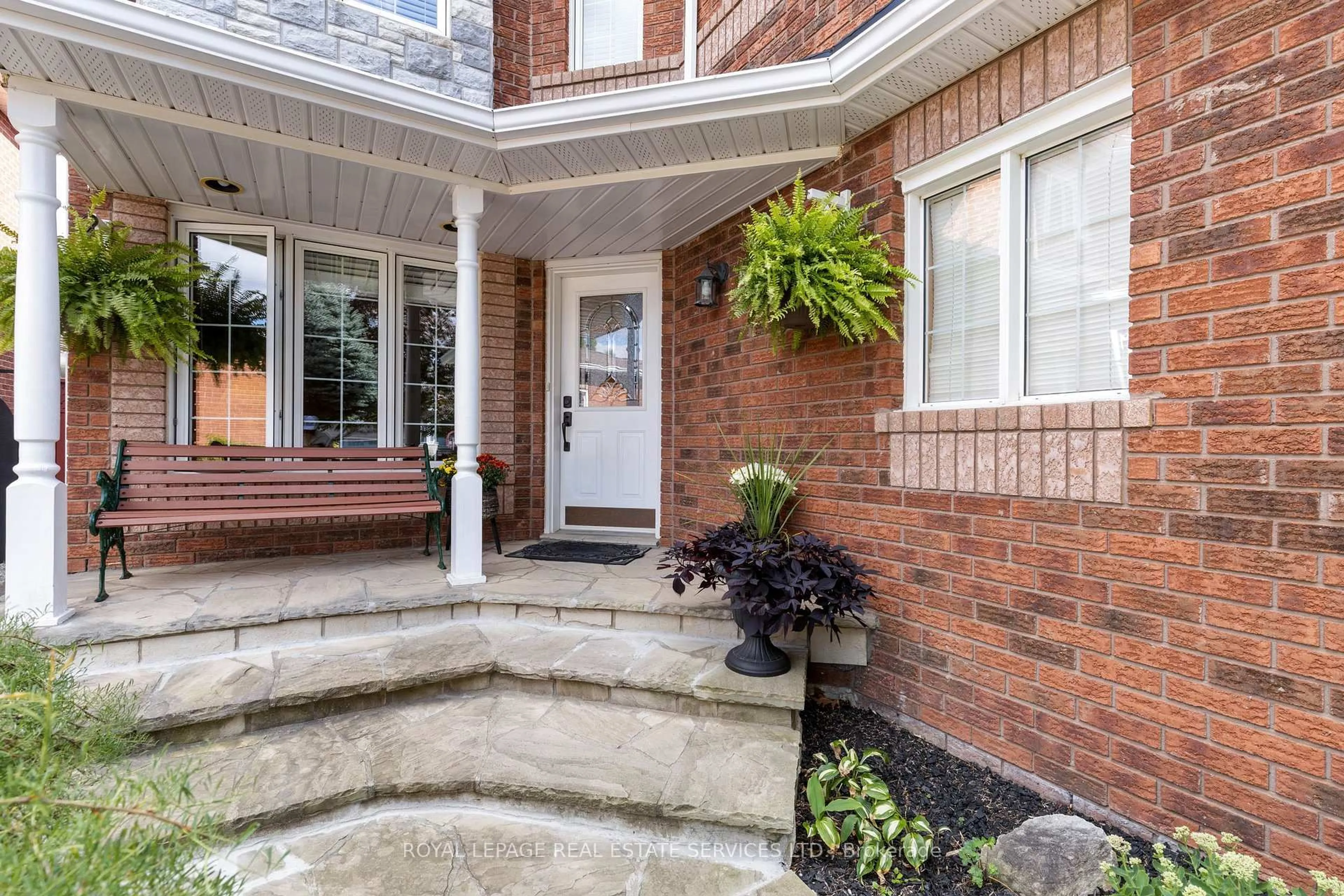 Home with brick exterior material, street for 14248 Argyll Rd, Halton Hills Ontario L7G 5R2