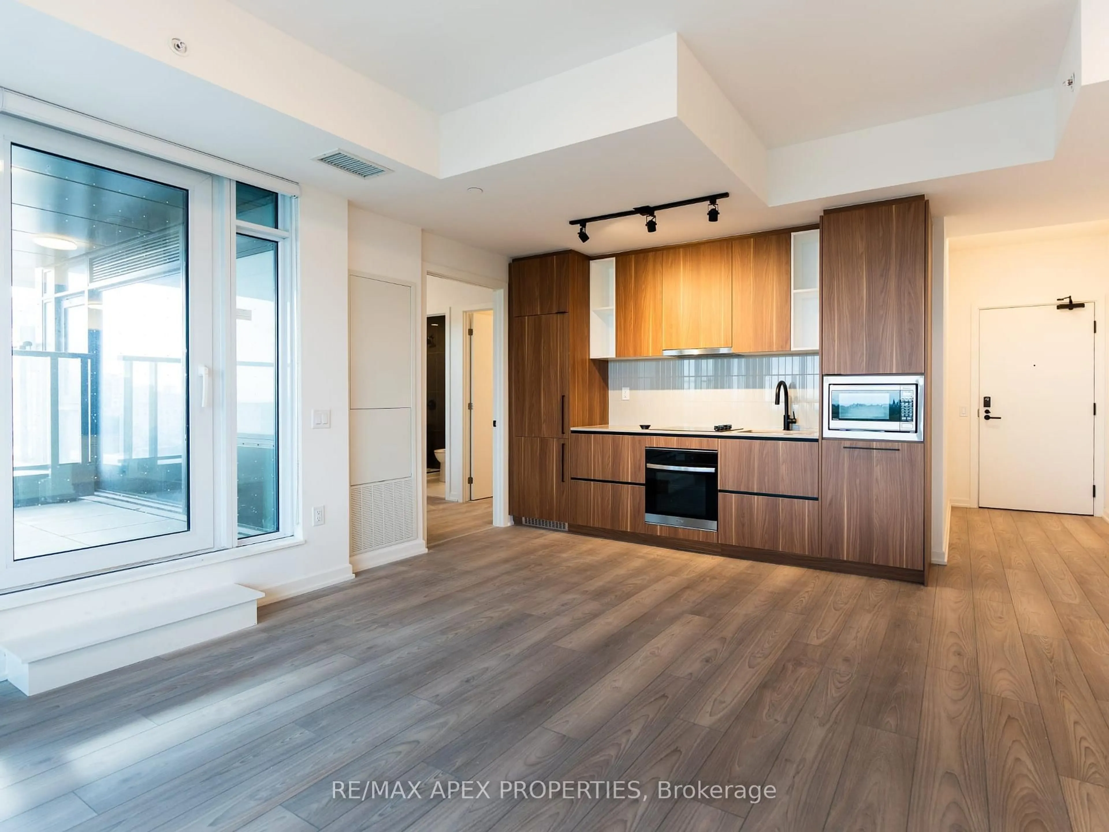 Open concept kitchen, unknown for 10 Graphophone (For Sale) Grve #701, Toronto Ontario M6H 2A6
