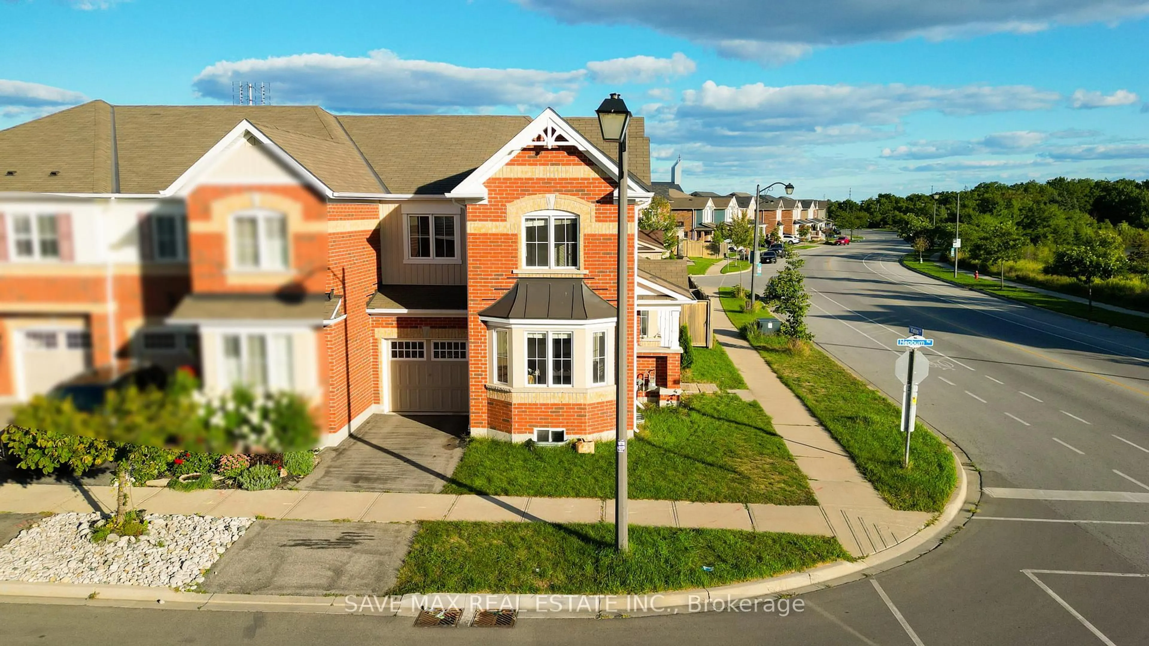 A pic from outside/outdoor area/front of a property/back of a property/a pic from drone, street for 680 Hepburn Rd, Milton Ontario L9T 0M5