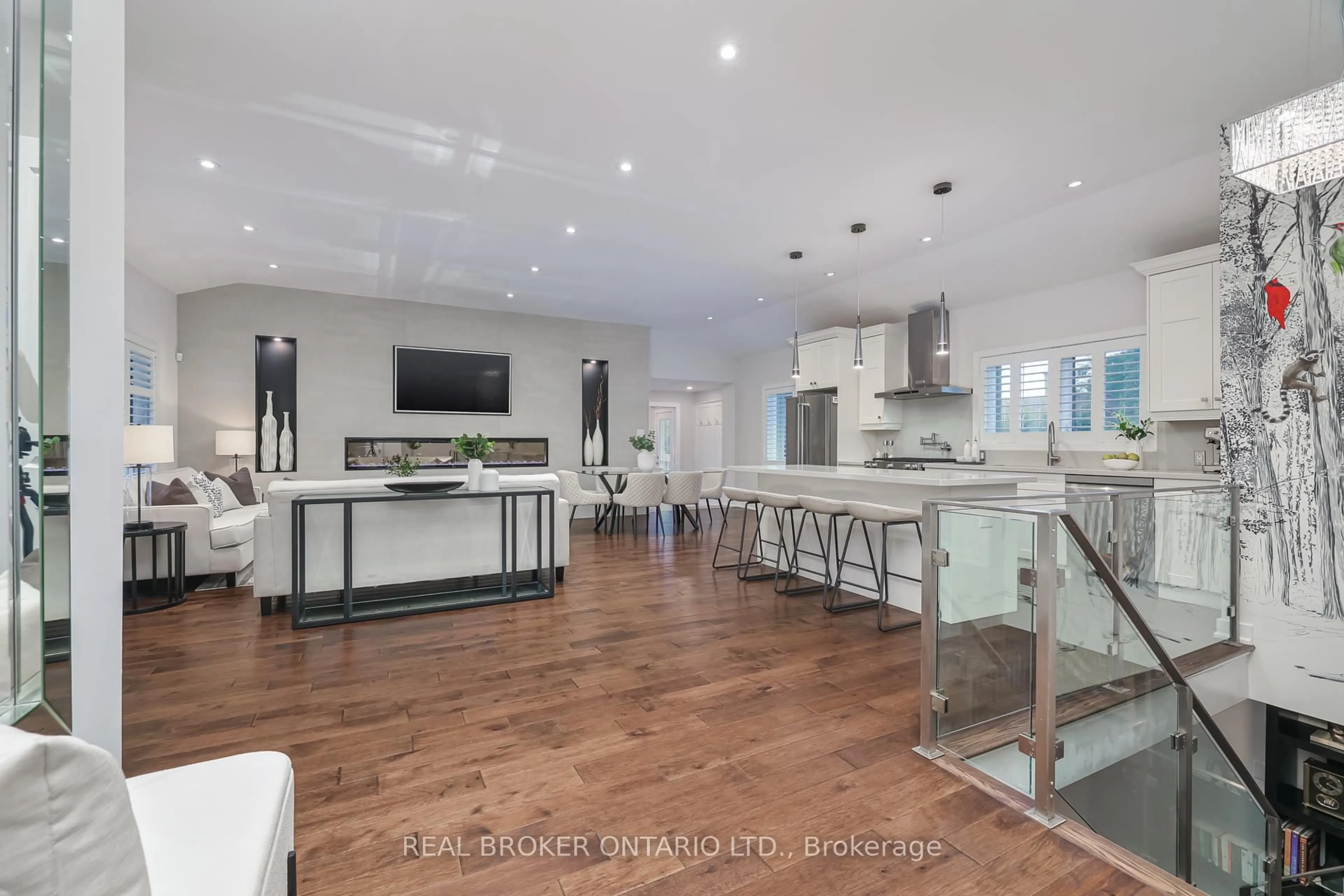 Open concept kitchen, unknown for 2054 Rebecca St, Oakville Ontario L6L 2A2