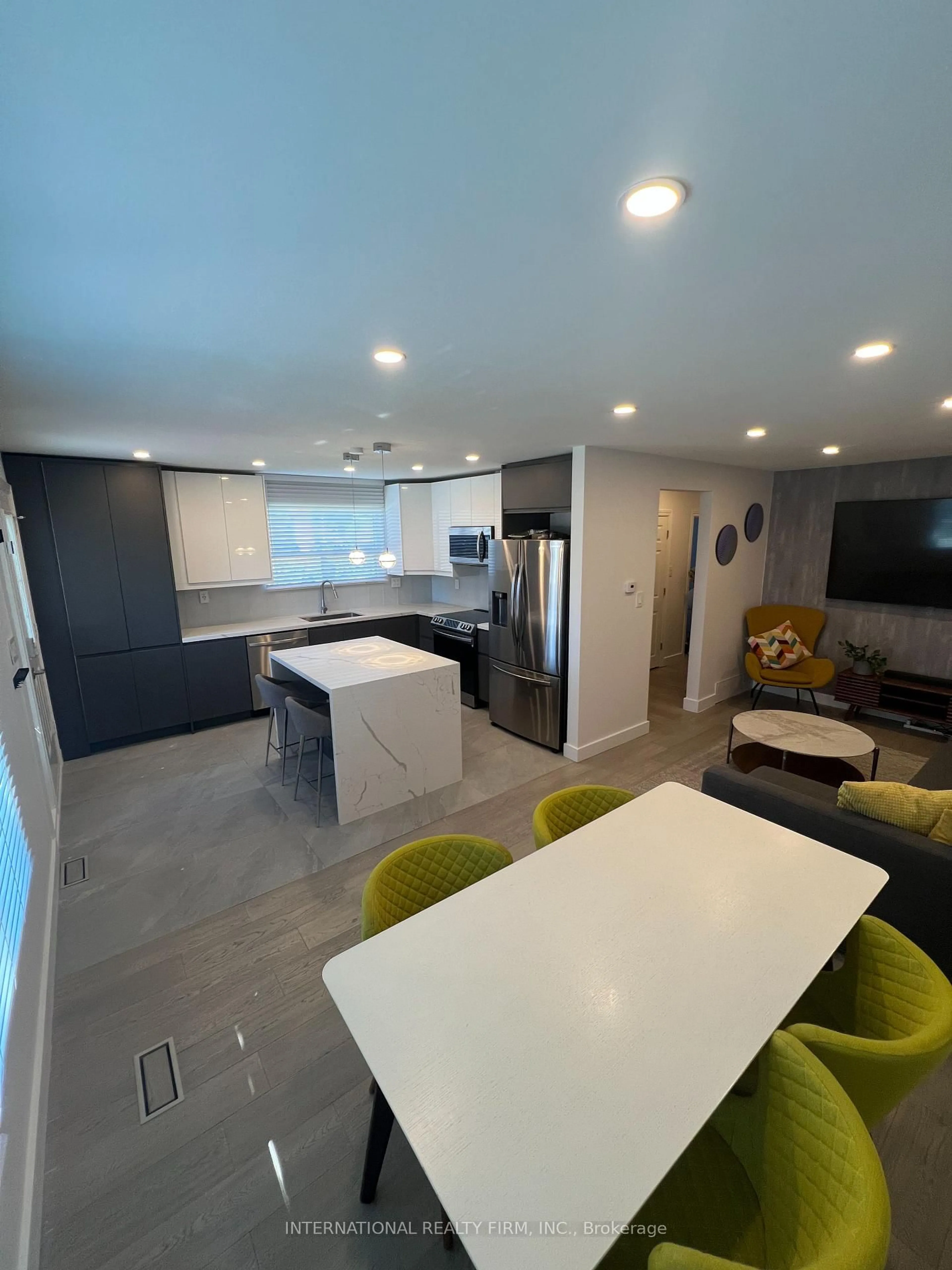 Open concept kitchen, ceramic/tile floor for 10 Rambler Pl, Toronto Ontario M3L 1N7
