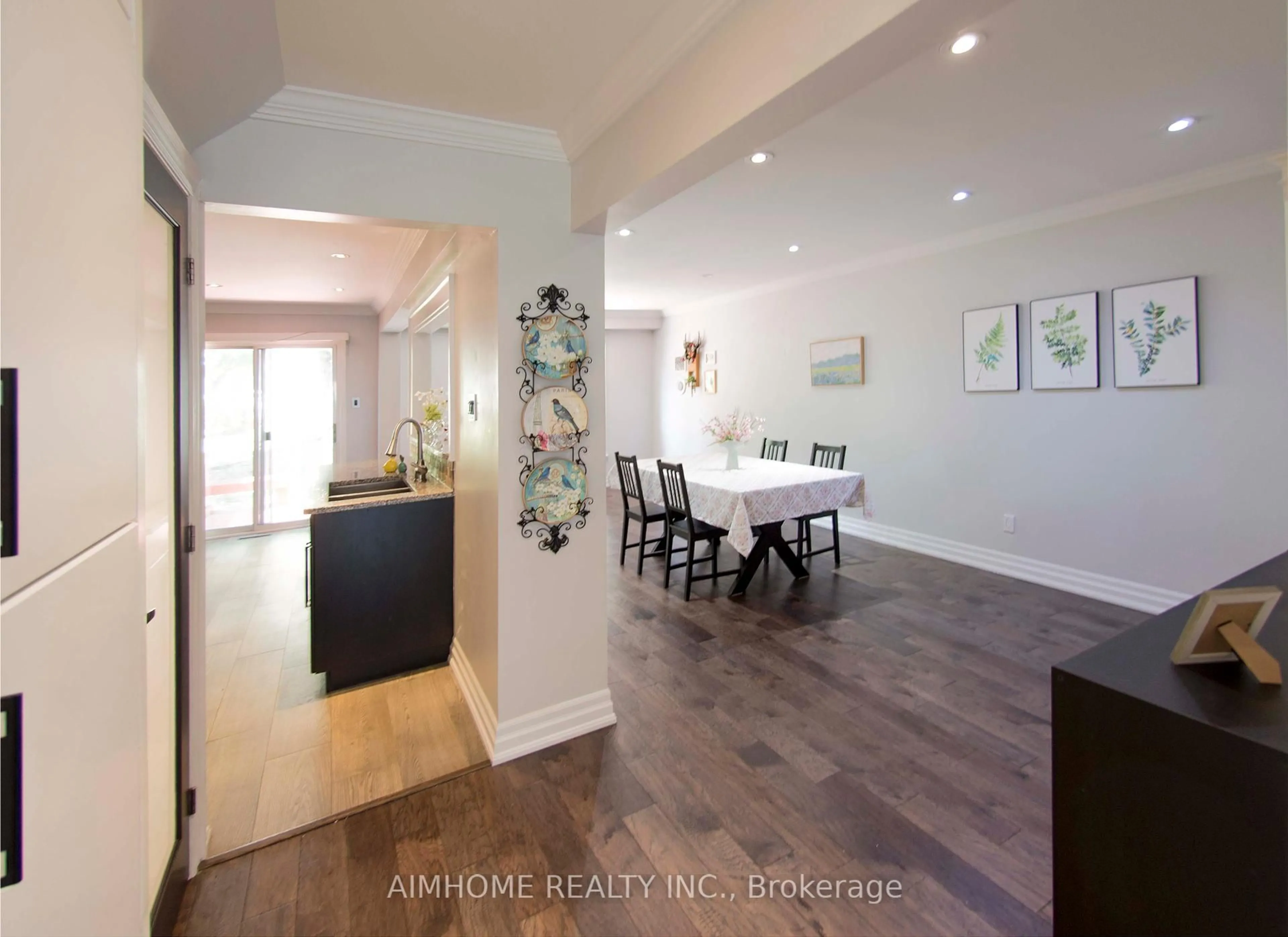 Open concept kitchen, unknown for 1224 Kirstie Crt #54, Oakville Ontario L6H 5C5