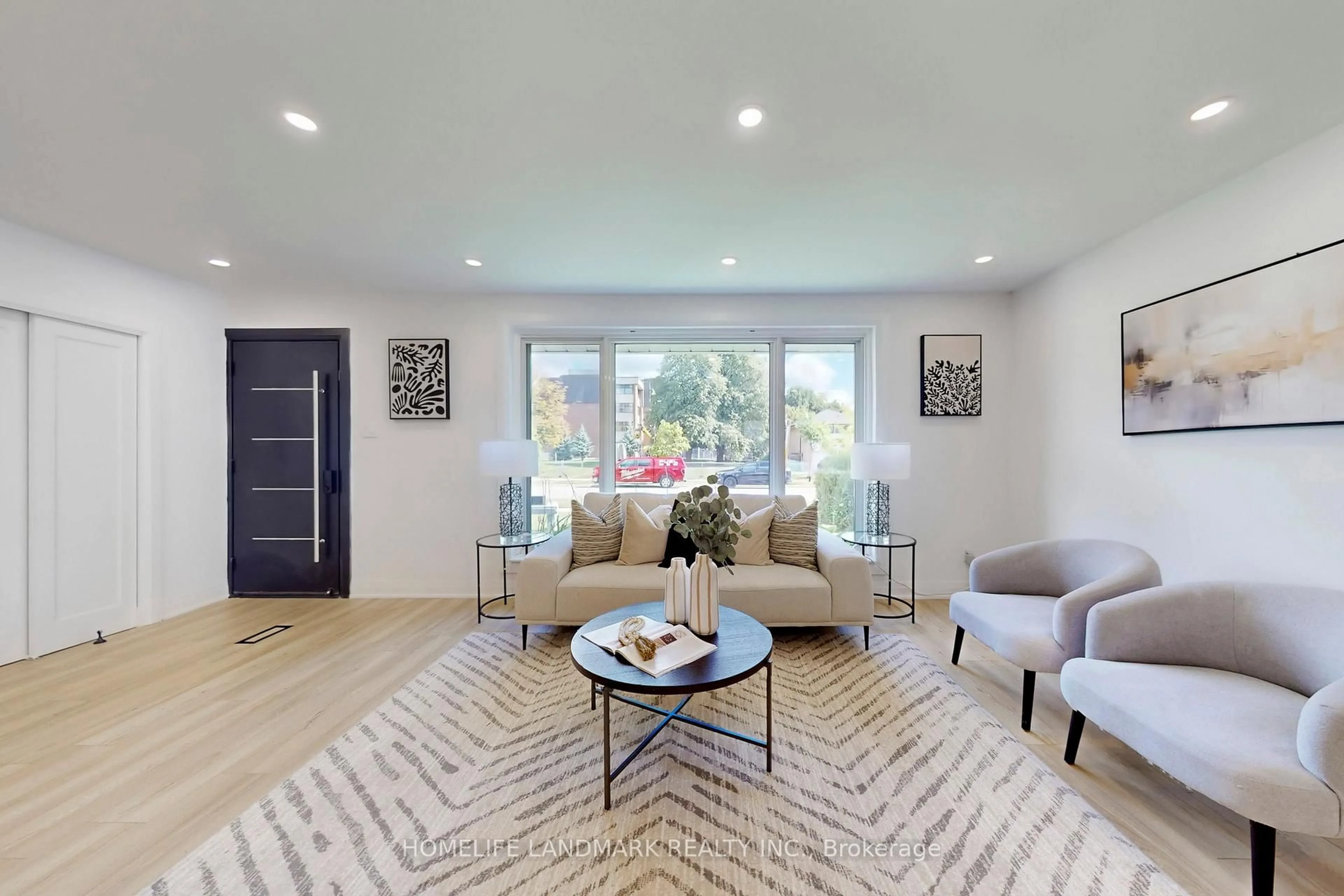 Living room with furniture, unknown for 1354 Kelly Rd, Mississauga Ontario L5J 3V2