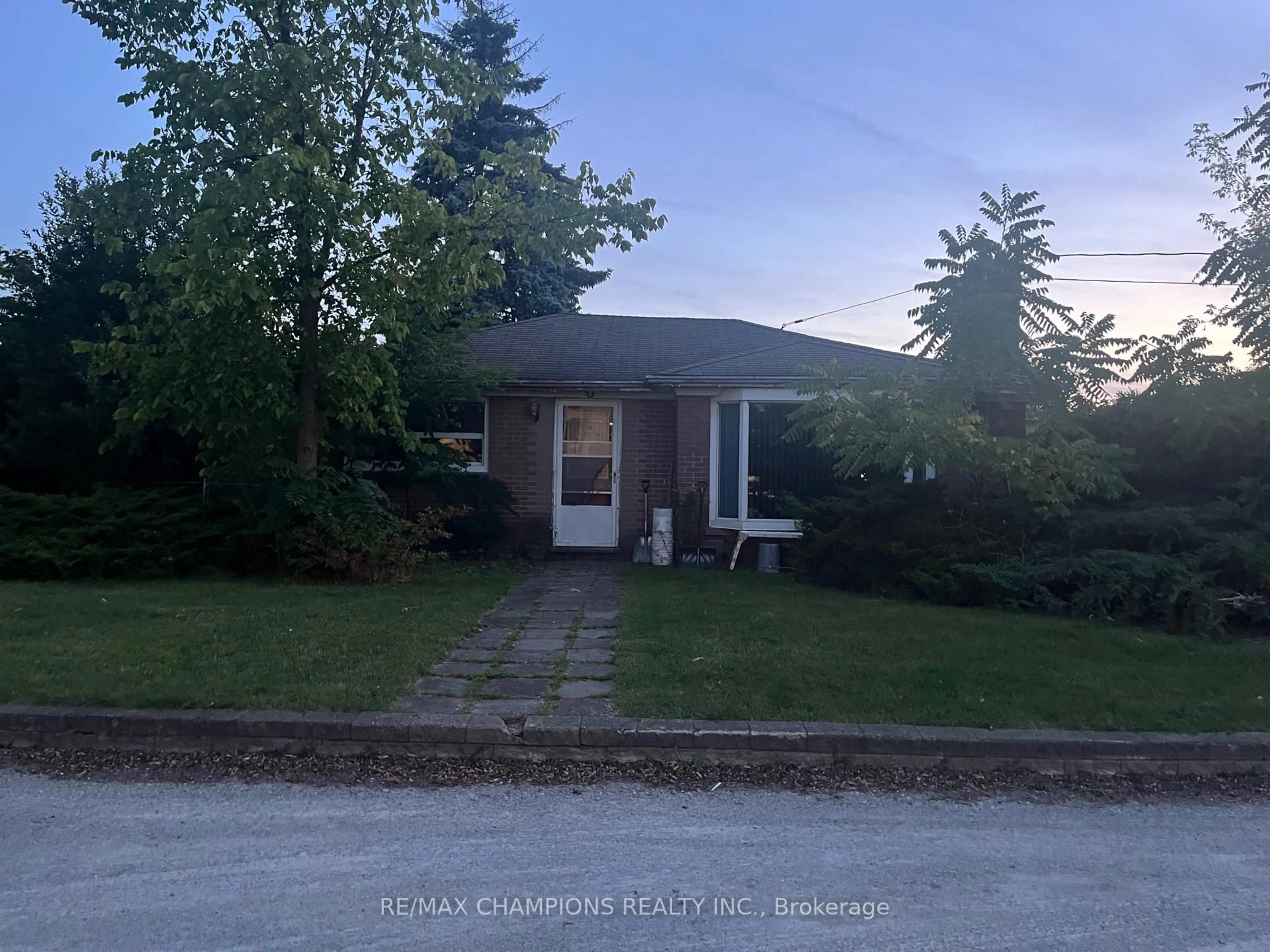 A pic from outside/outdoor area/front of a property/back of a property/a pic from drone, street for 12104 Hurontario St, Brampton Ontario L7A 1E6