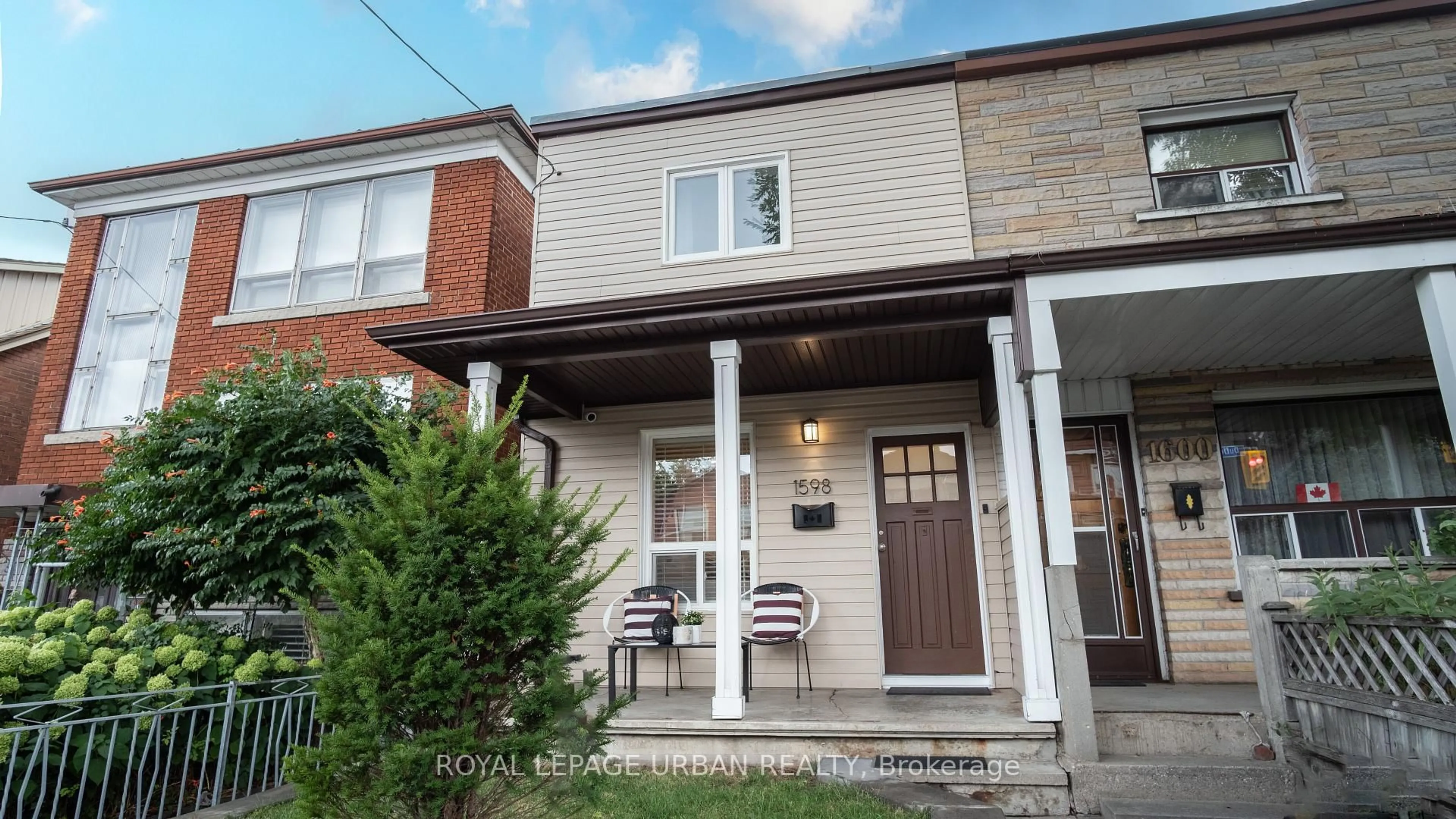 Patio, street for 1598 Dufferin St, Toronto Ontario M6H 3L6