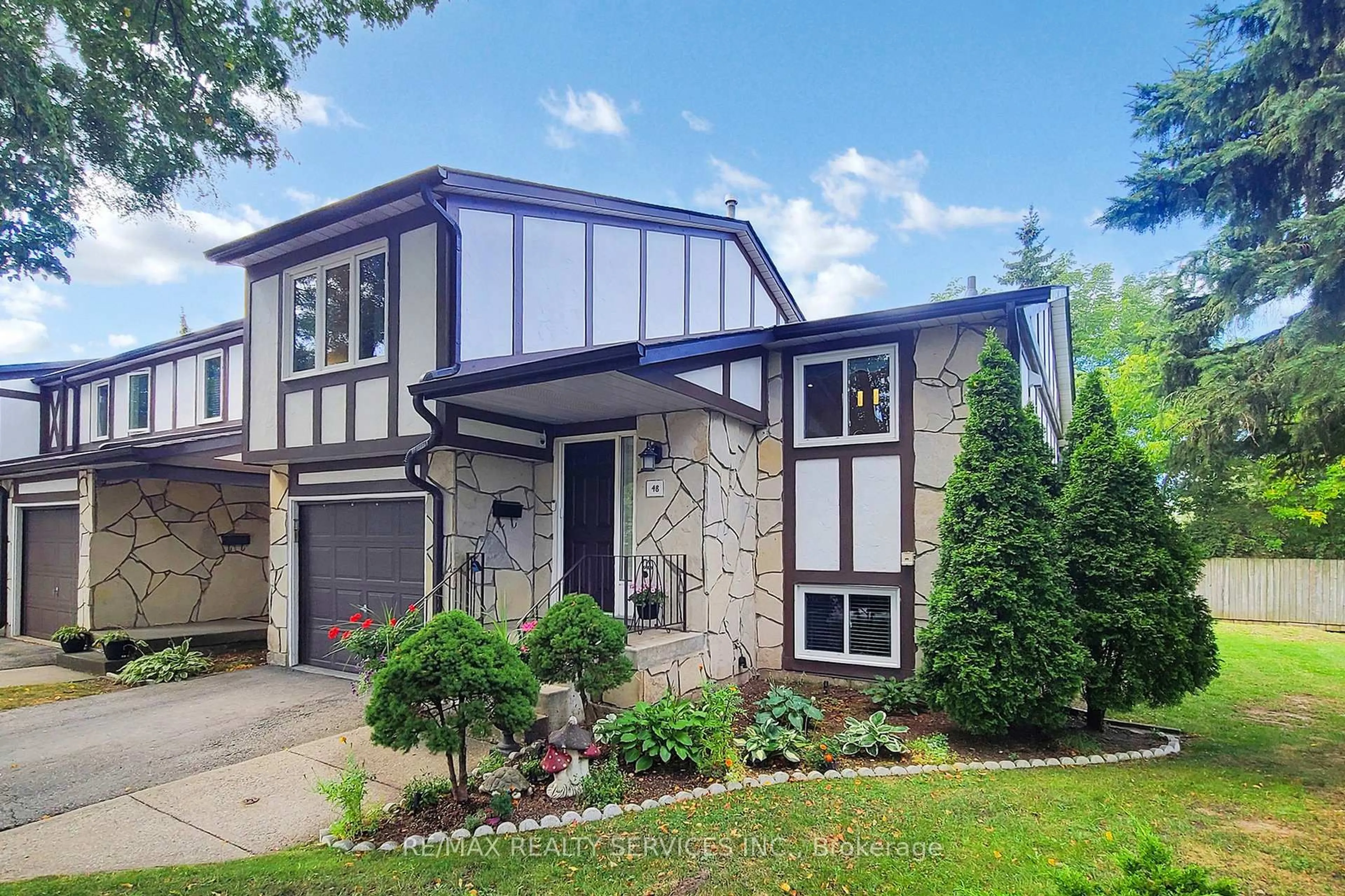Home with brick exterior material, street for 2200 Glenwood School Dr #48, Burlington Ontario L7R 4H4
